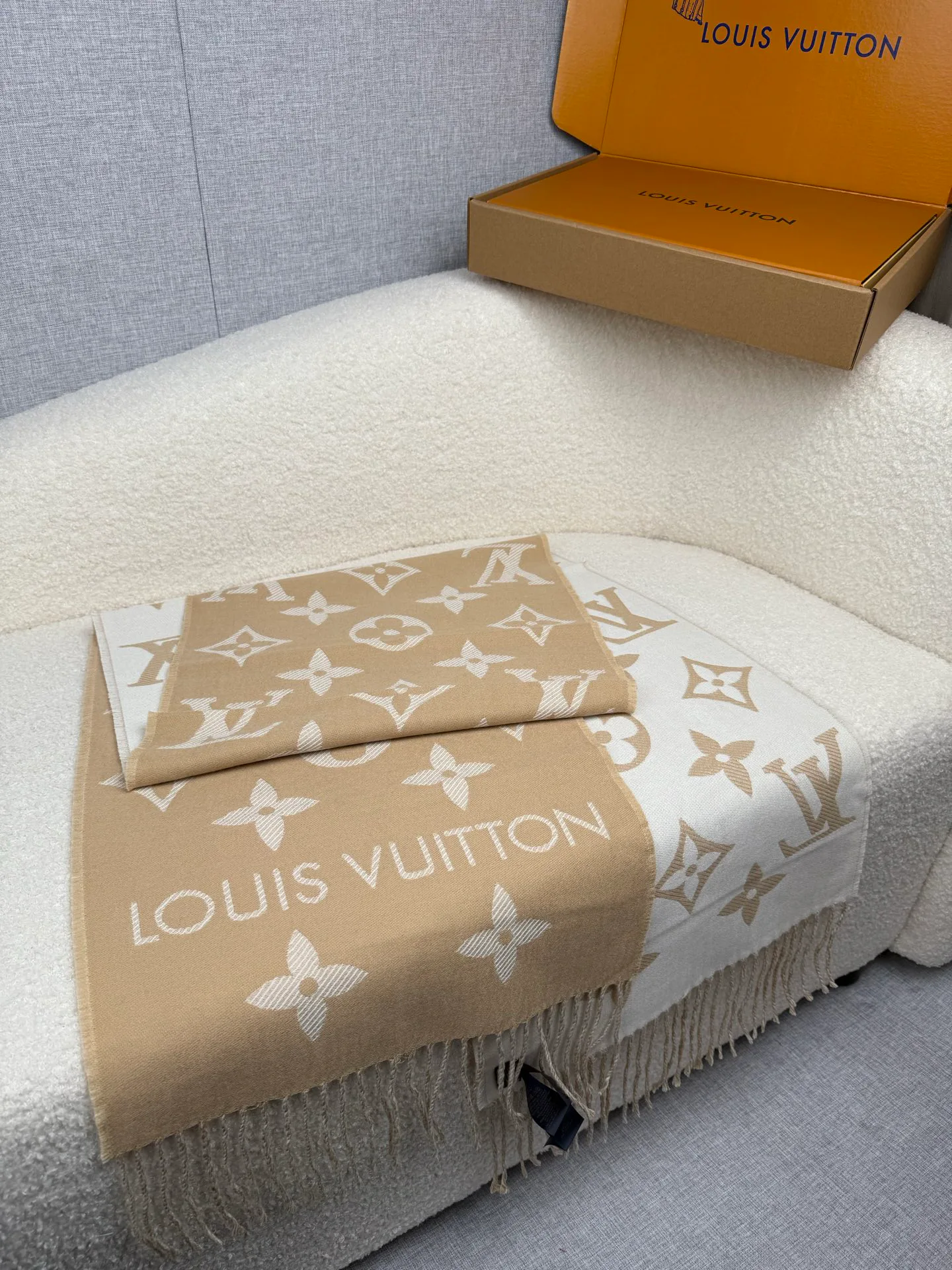 Шарфы Louis Vuitton 1422227