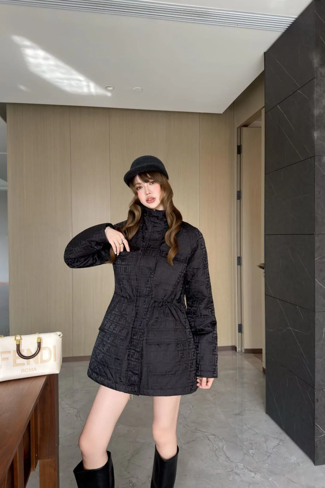 Куртки И Пуховики Женские Fendi 373714