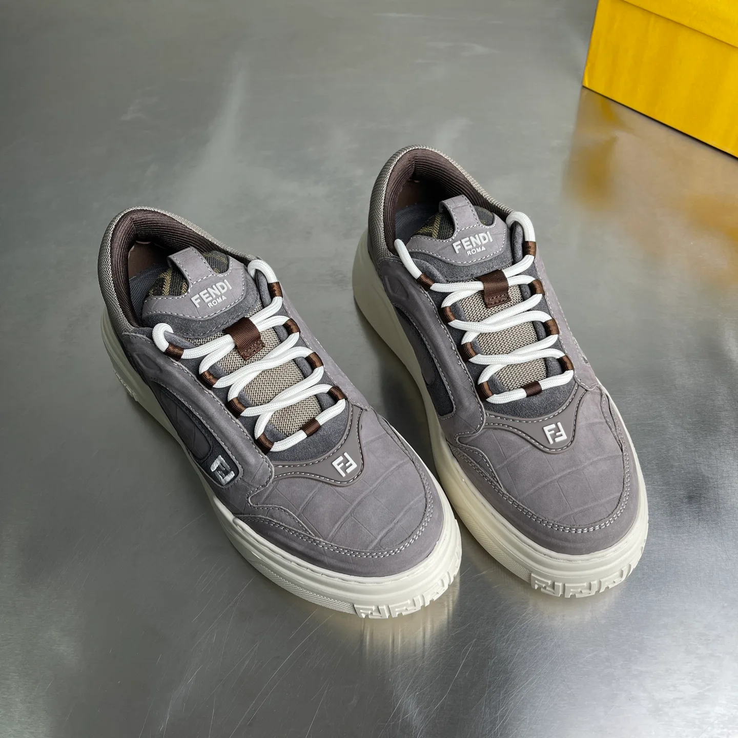 Кроссовки Мужские Fendi 9464406