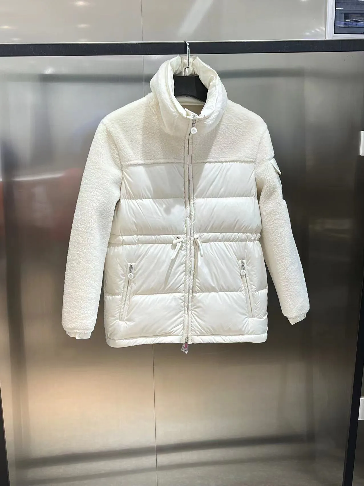 Куртки И Пуховики Женские Moncler 18606646