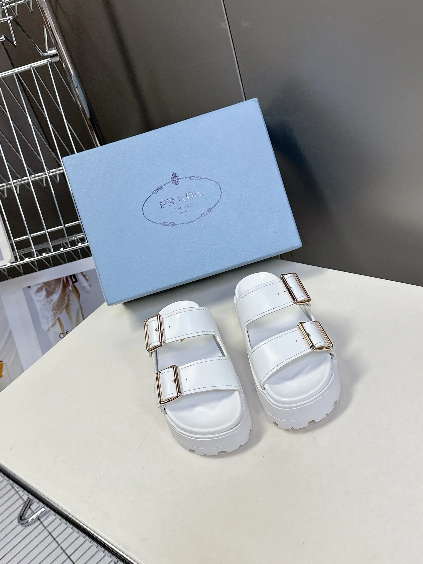 Шлепанцы Женские Prada 30074