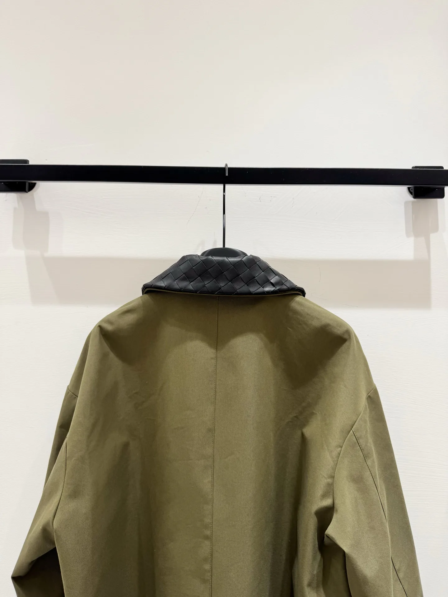 Кожаные Куртки И Дублёнки Женские Bottega Veneta 18016008