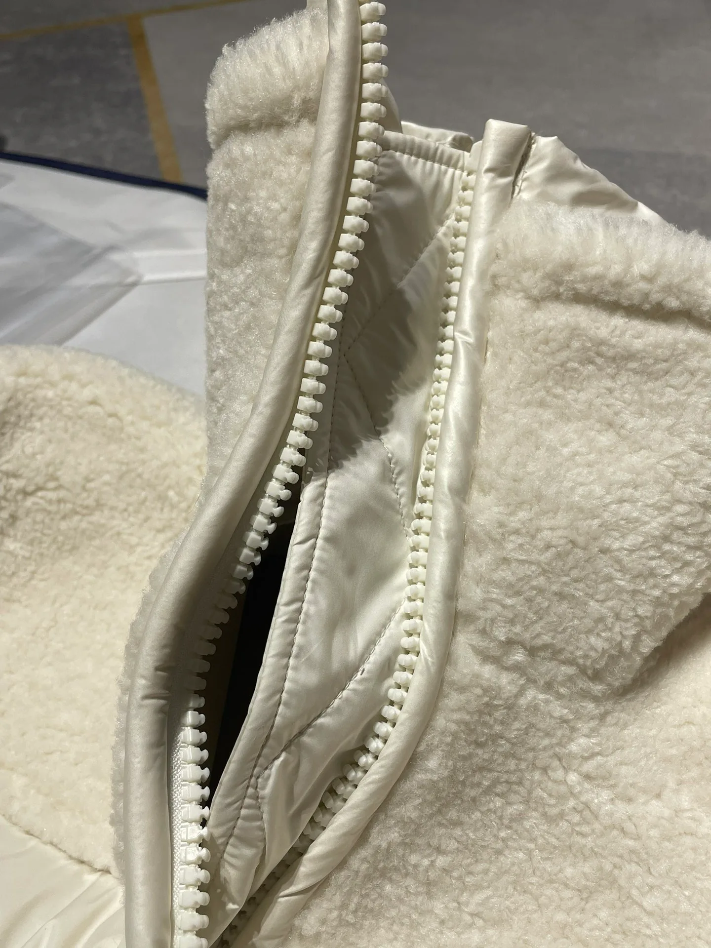 Куртки И Пуховики Женские Moncler 2734807