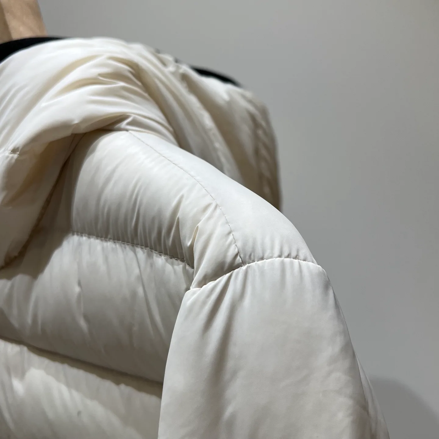 Куртки И Пуховики Женские Moncler 18336958