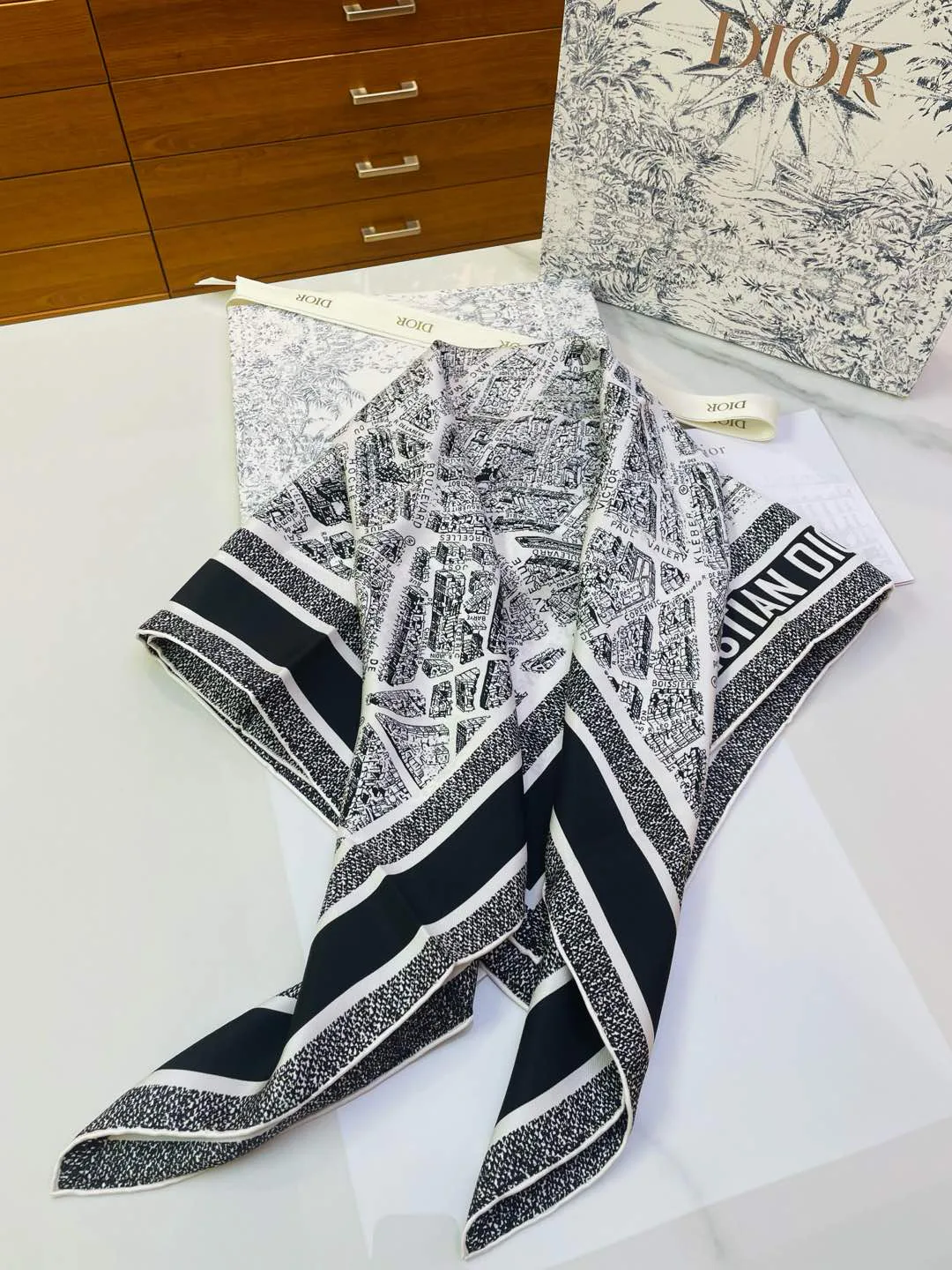 Платки Christian Dior 9886890