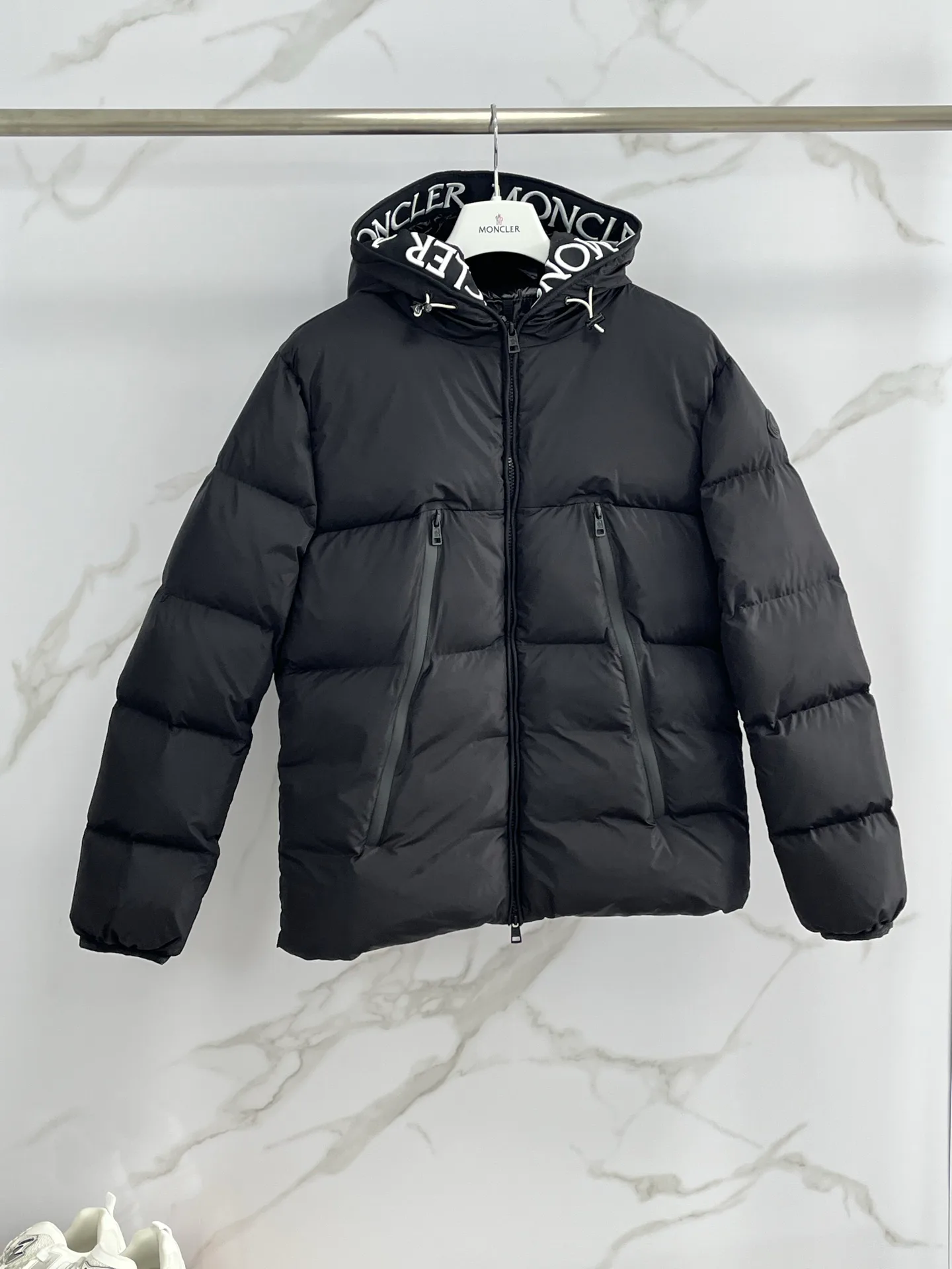 Куртки И Пуховики Женские Moncler 18794535