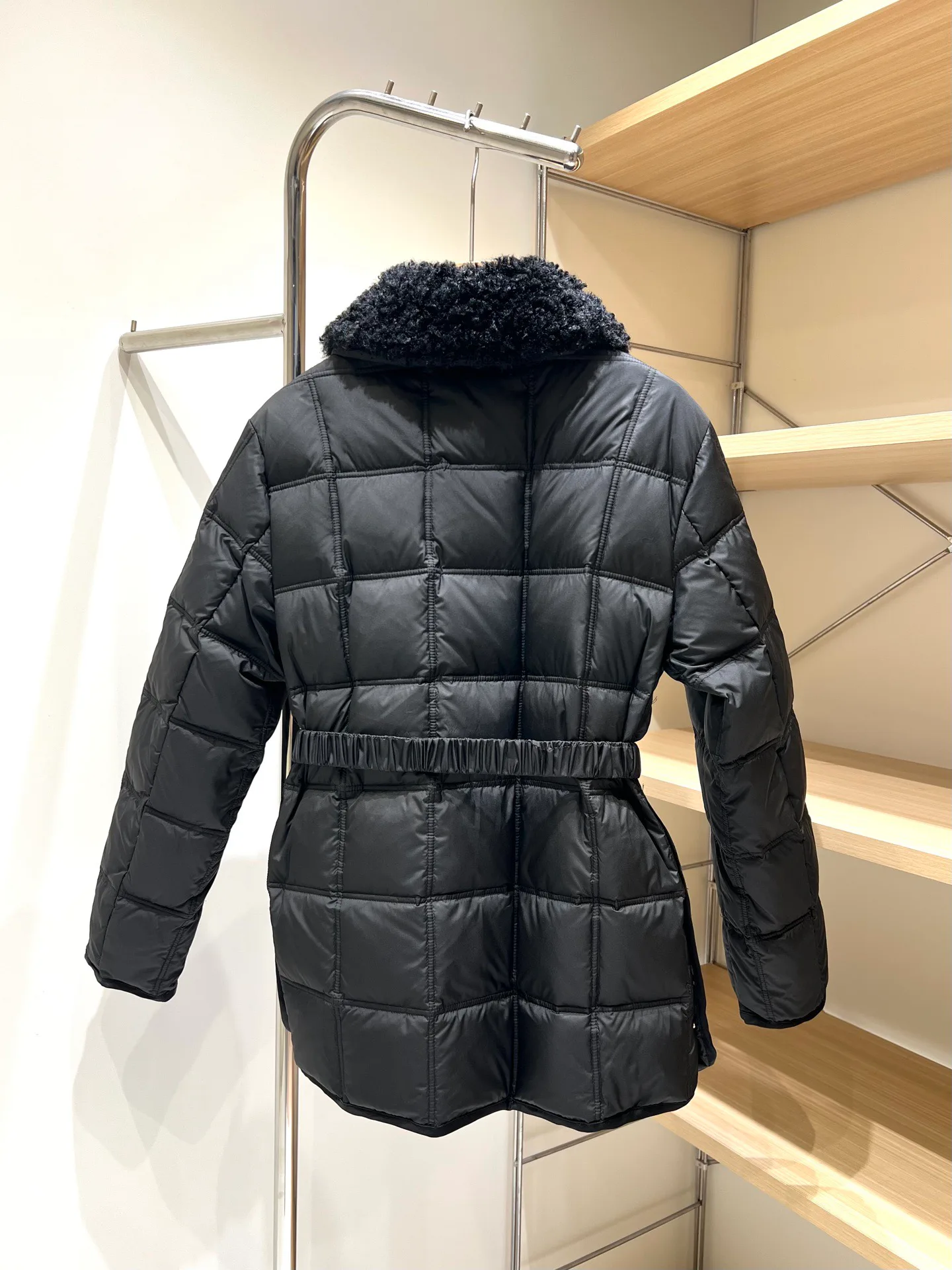 Куртки И Пуховики Женские Moncler 18036513