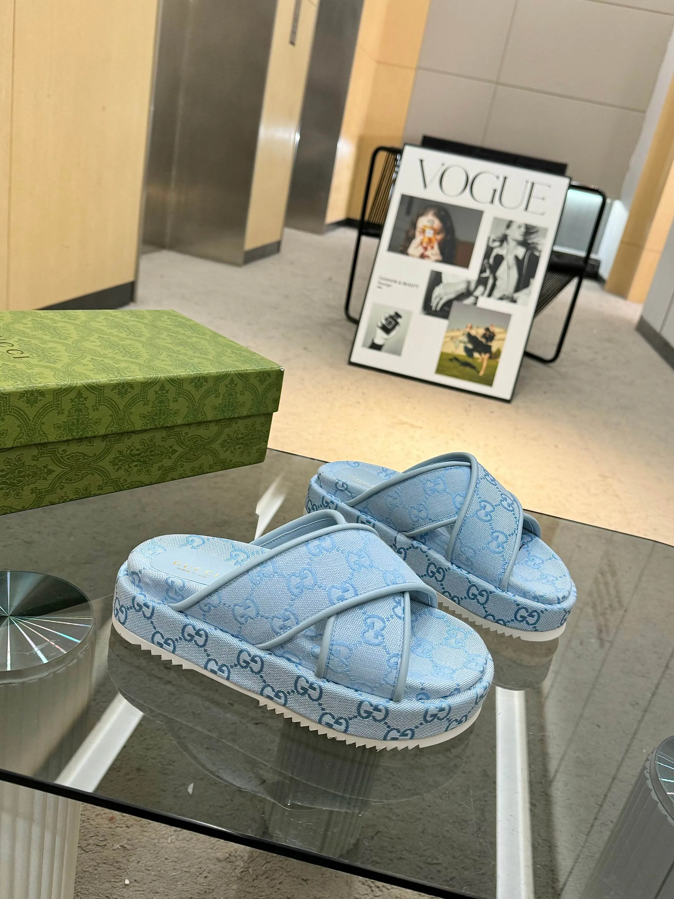 Шлепанцы Женские Gucci 14165