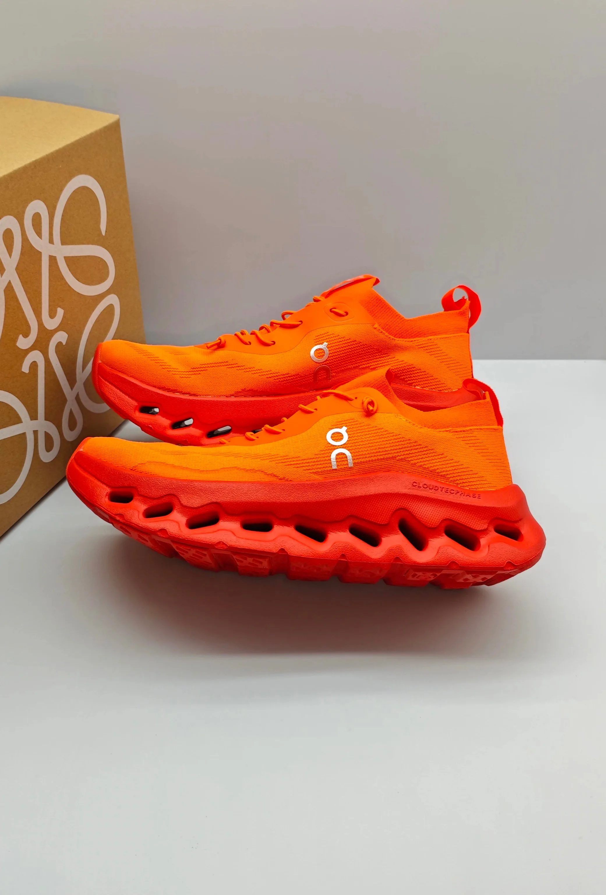 Кроссовки Женские Loewe 13193966