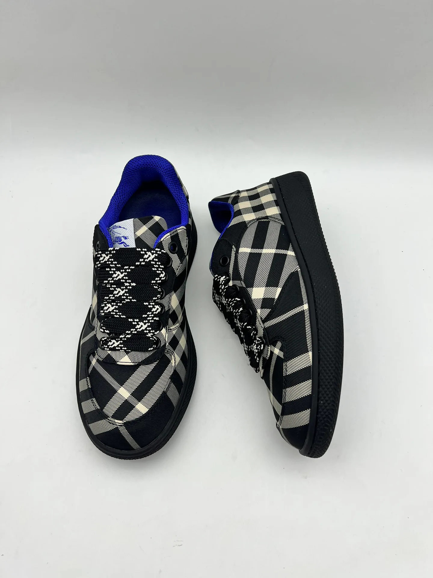 Кроссовки Женские Burberry 19103961