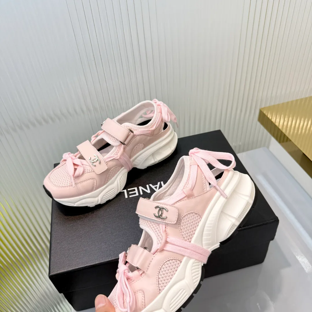 Кроссовки Женские Chanel 18366969