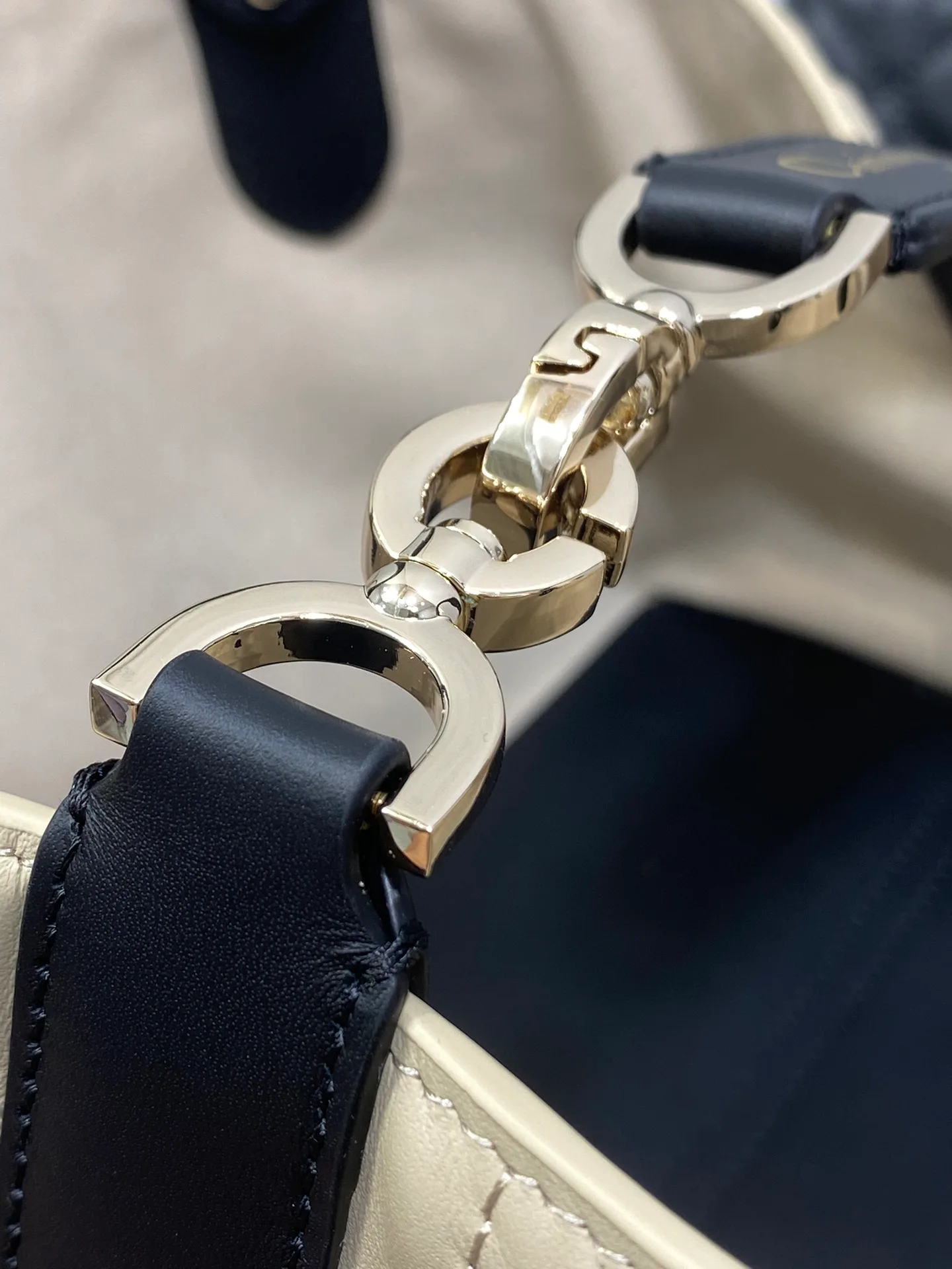 Классические Сумки Женские Christian Dior 11562691