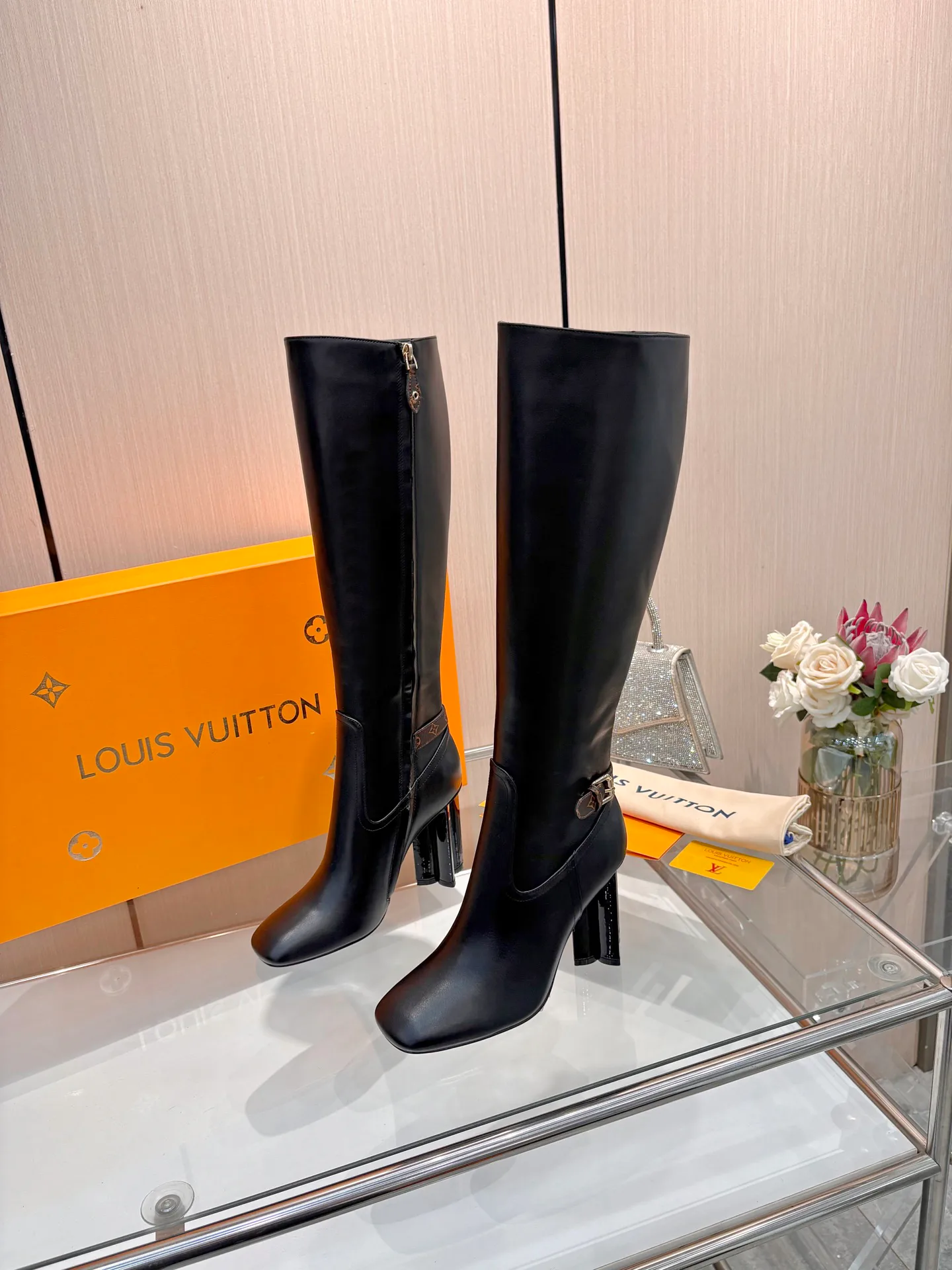 Сапоги Женские Louis Vuitton 19043392