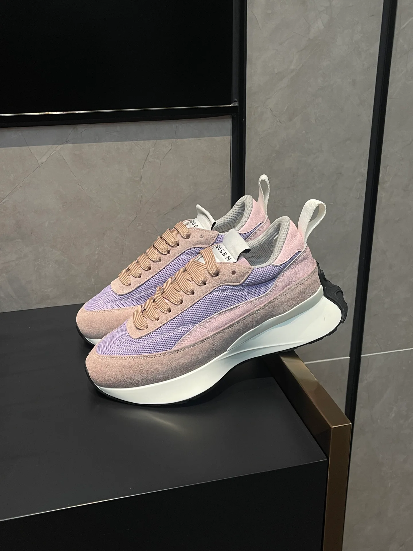 Кроссовки Женские Alexander Mcqueen 18465078