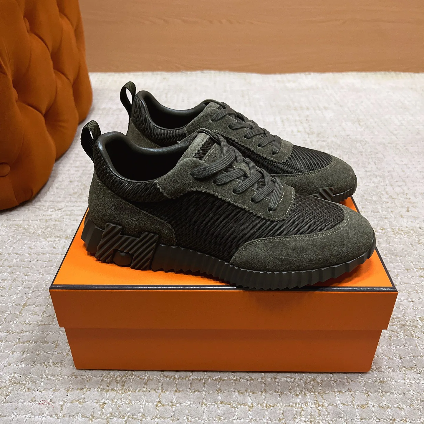 Кроссовки Женские Hermes 18583719