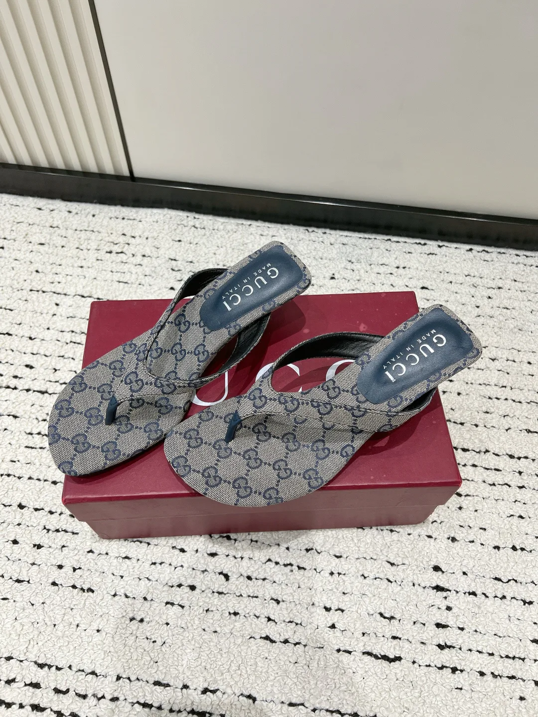 Шлепанцы Женские Gucci 17637840