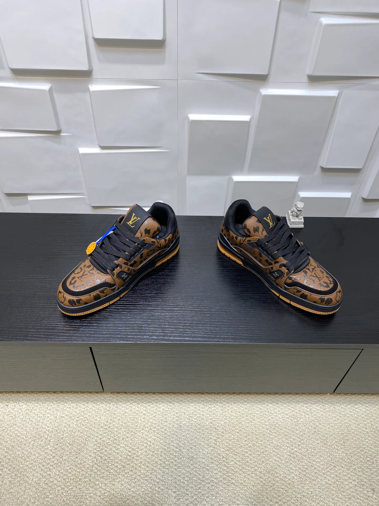 Кроссовки Мужские Louis Vuitton 11437261
