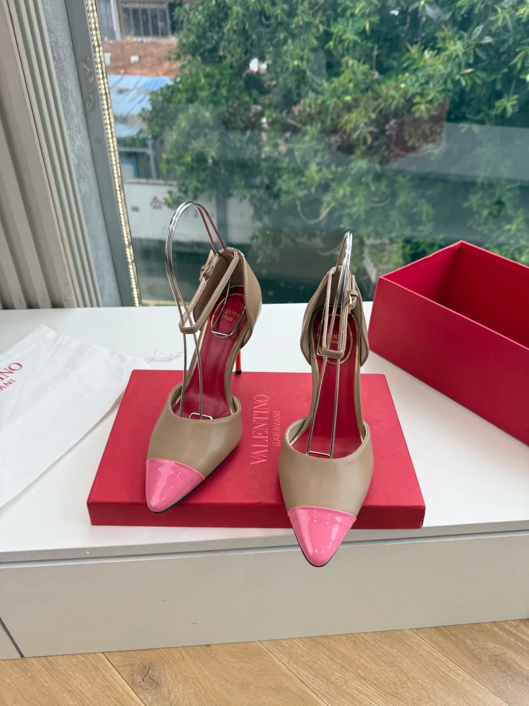 Босоножки Женские Valentino 18142673