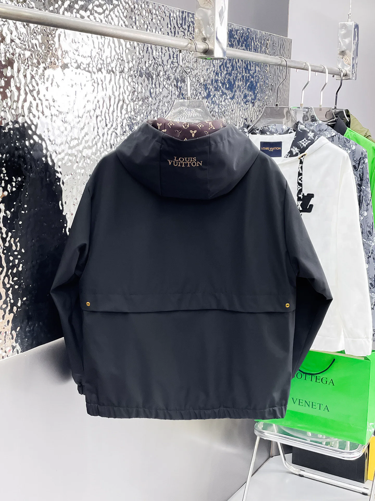Куртки И Пуховики Мужские Louis Vuitton 9352339
