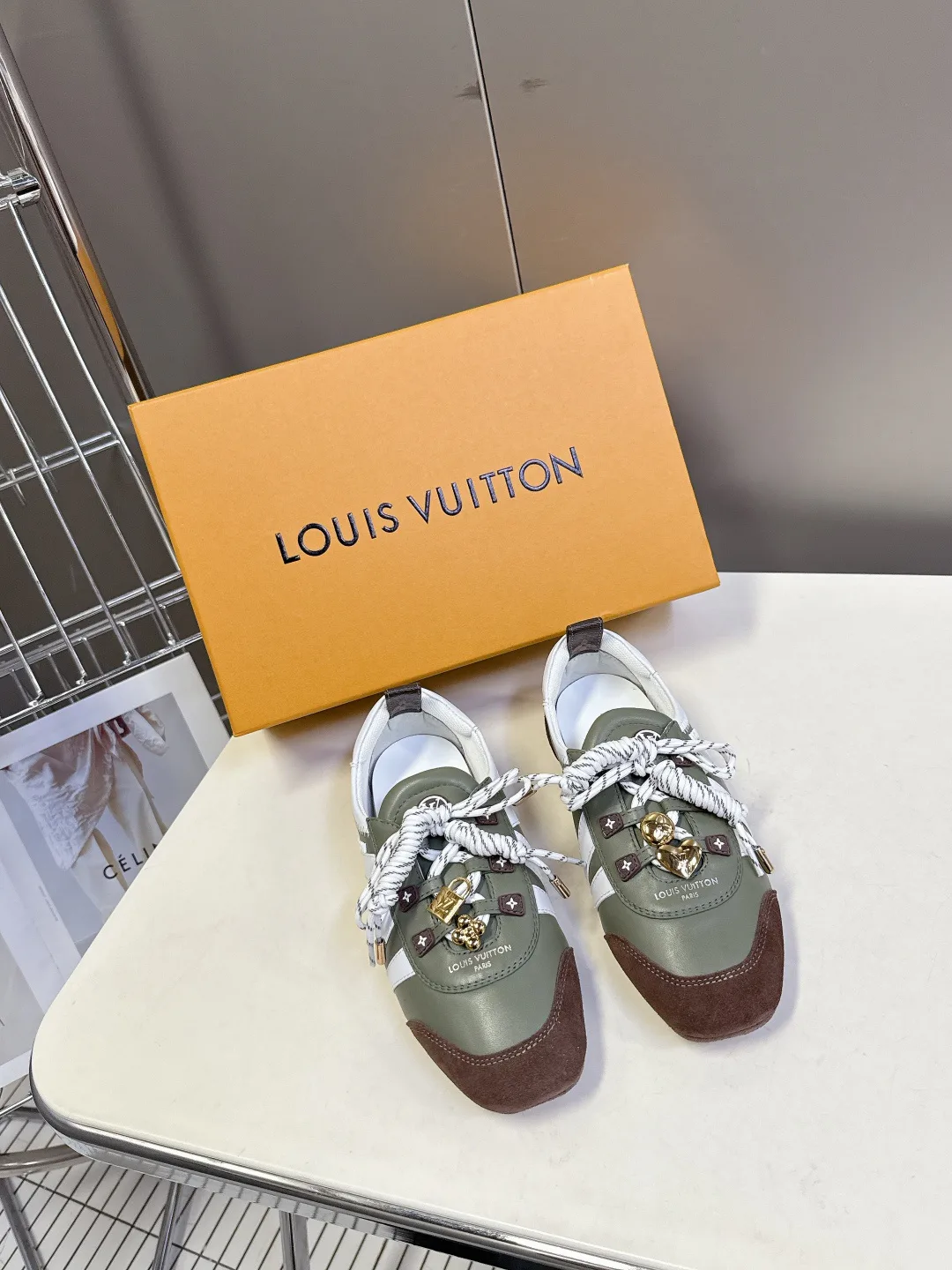 Кроссовки Женские Louis Vuitton 1480759