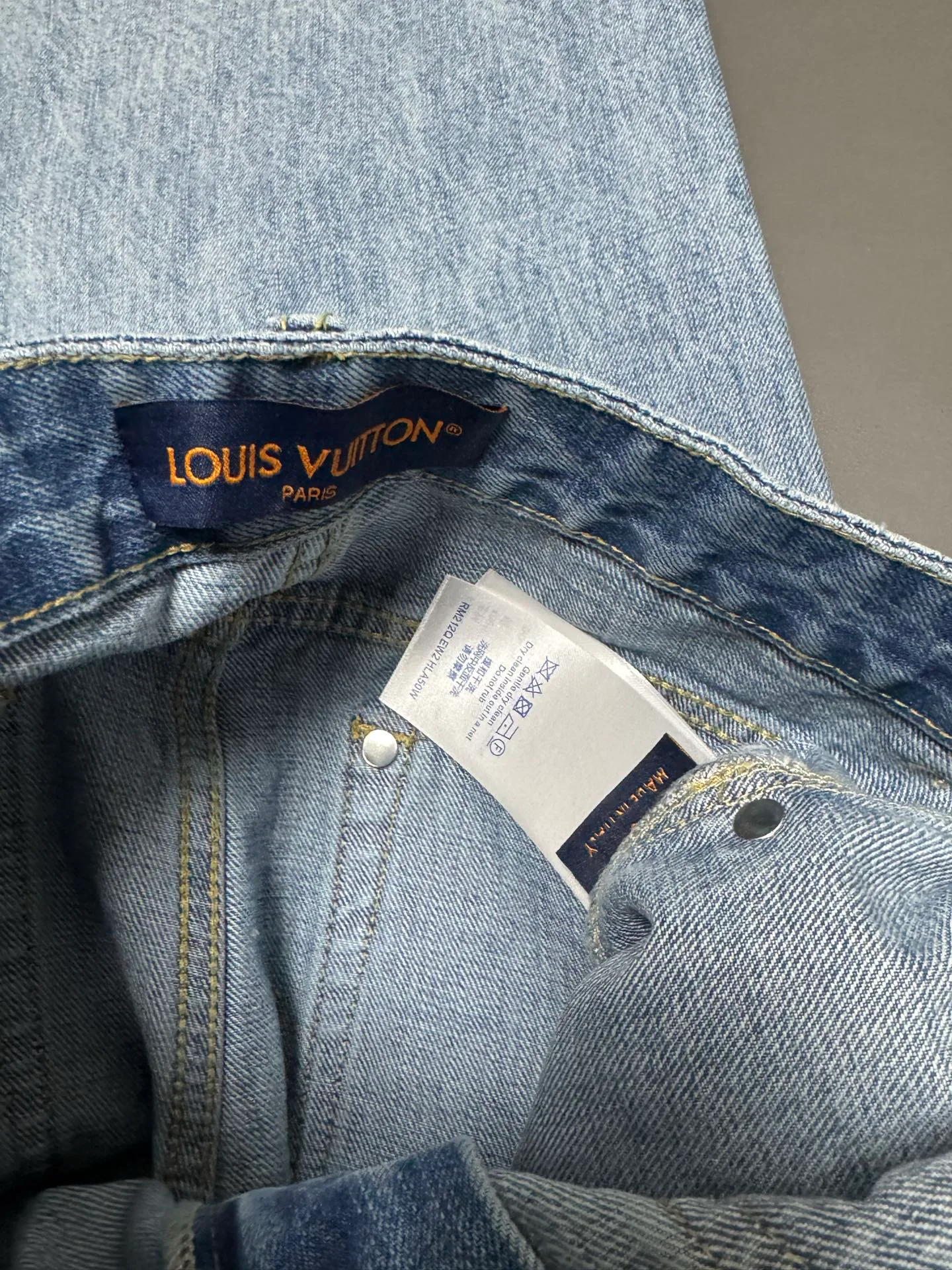 Брюки Женские Louis Vuitton 11352813