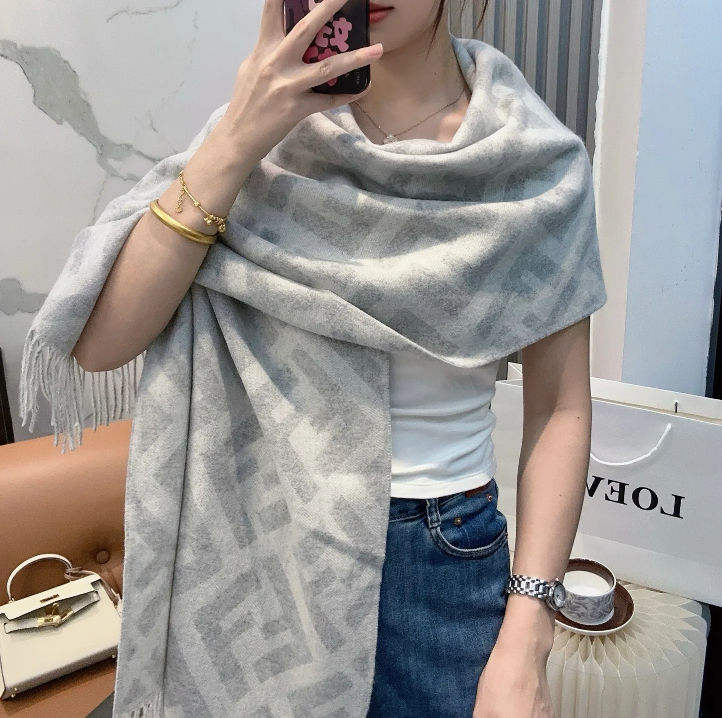Шарфы Fendi 18105457