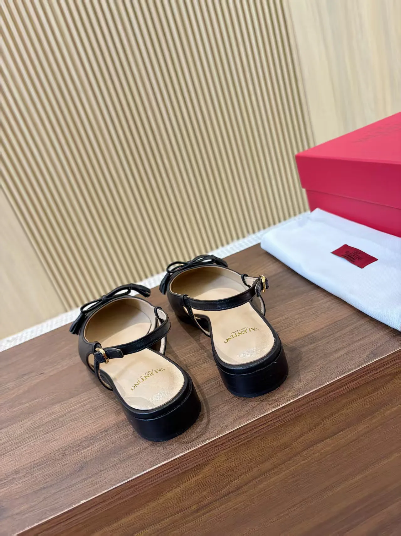 Босоножки Женские Valentino 11490626