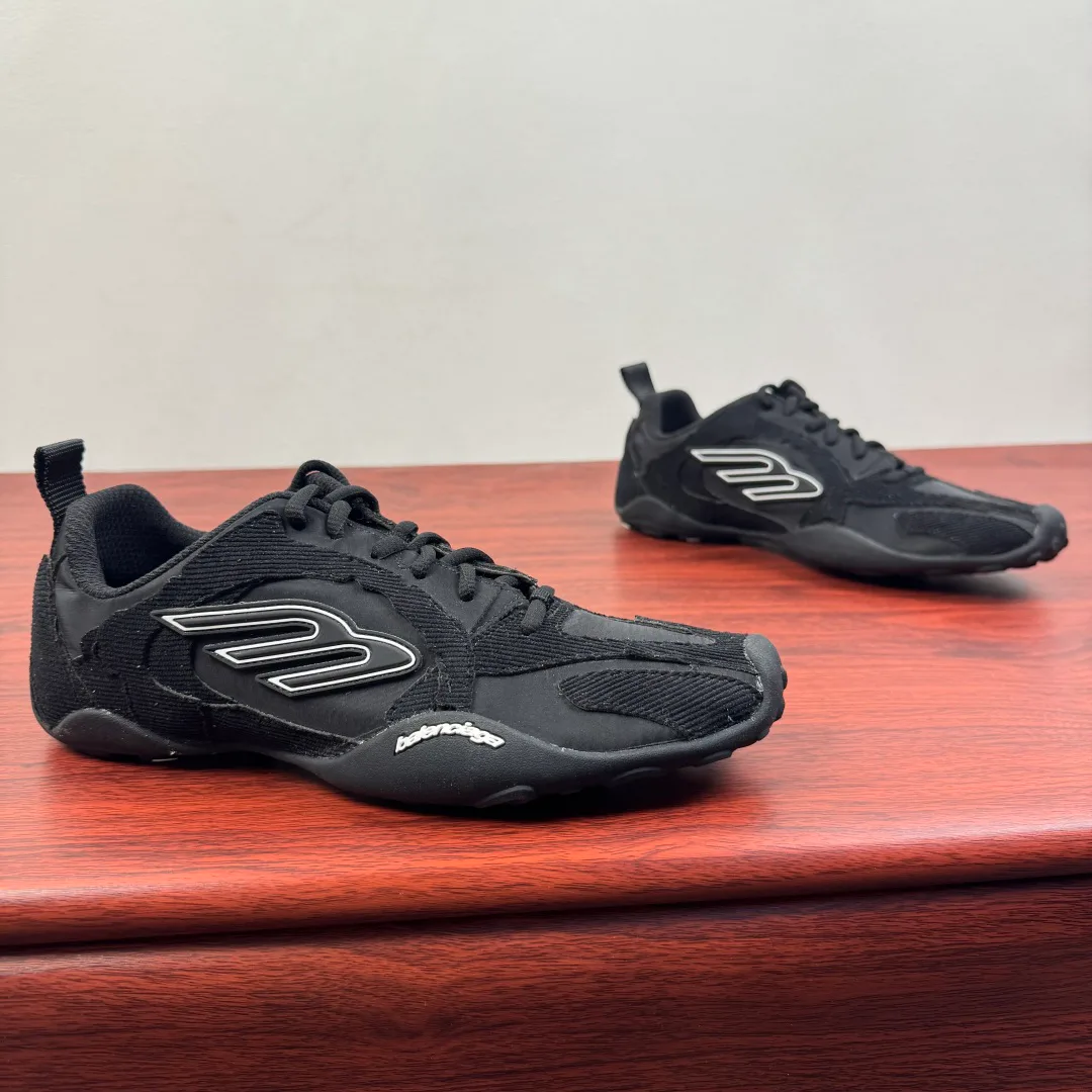 Кроссовки Женские Balenciaga 5543032