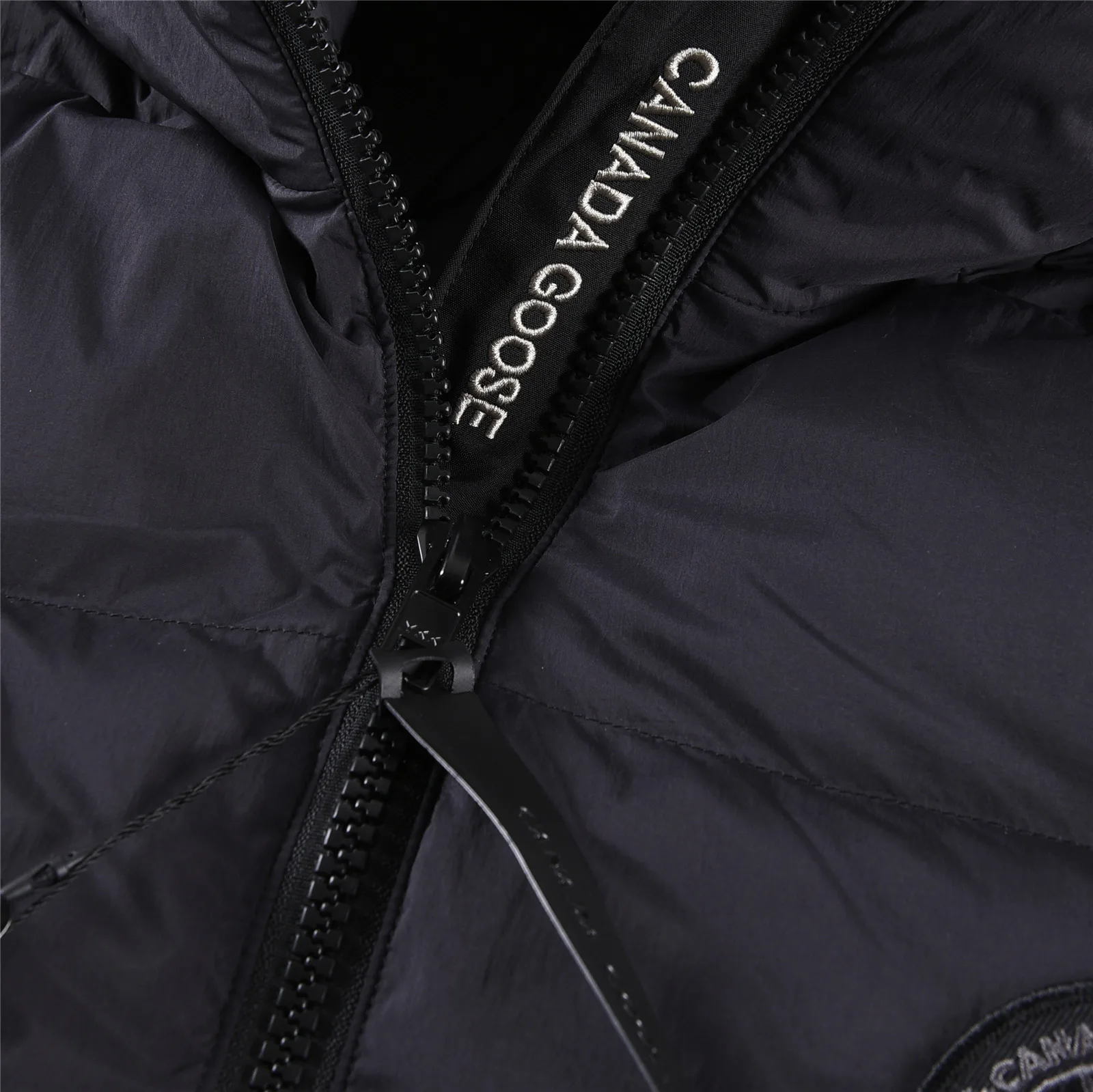 Куртки И Пуховики Женские Canada Goose 2162164