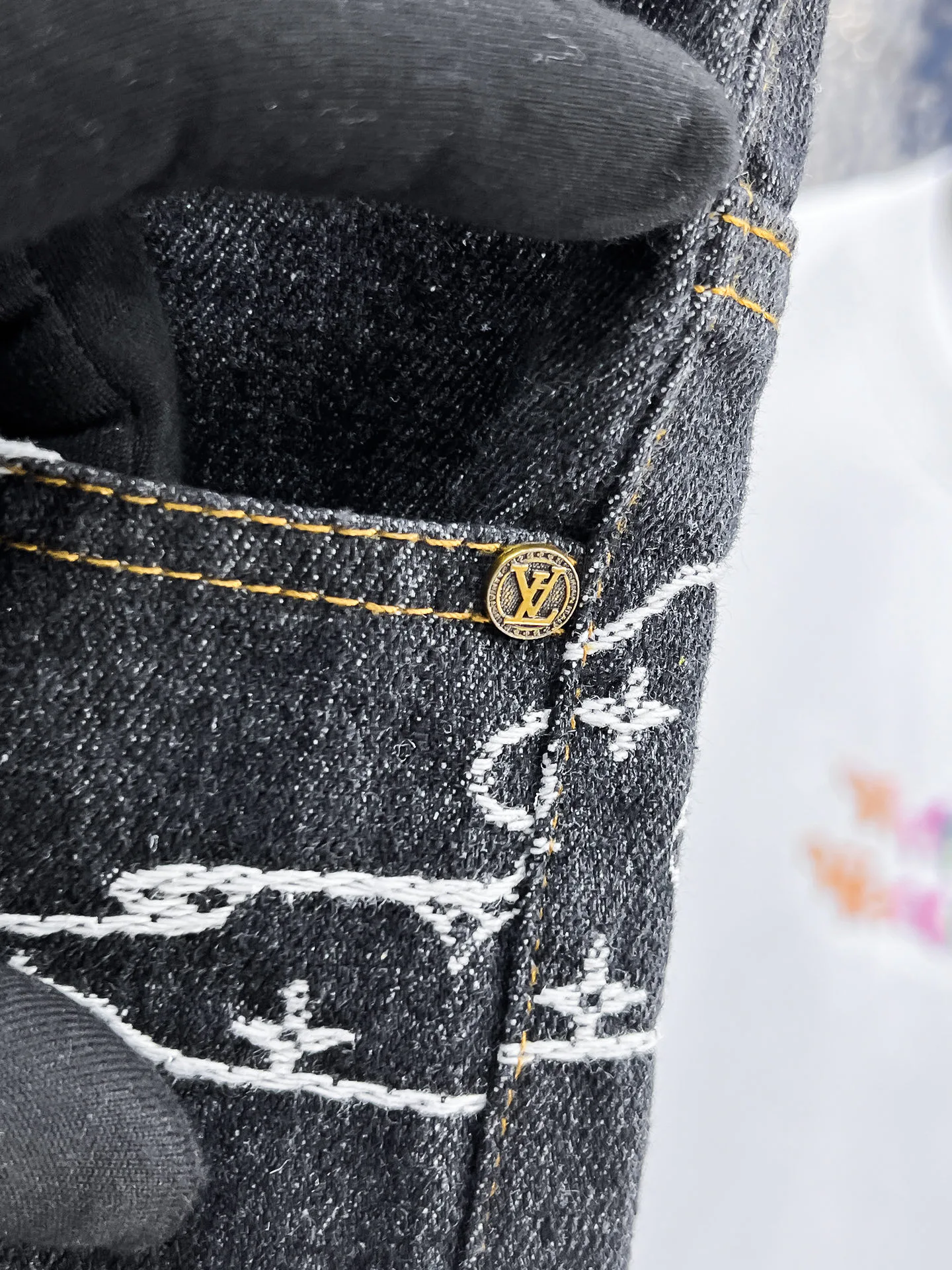 Джинсы Мужские Louis Vuitton 18499665