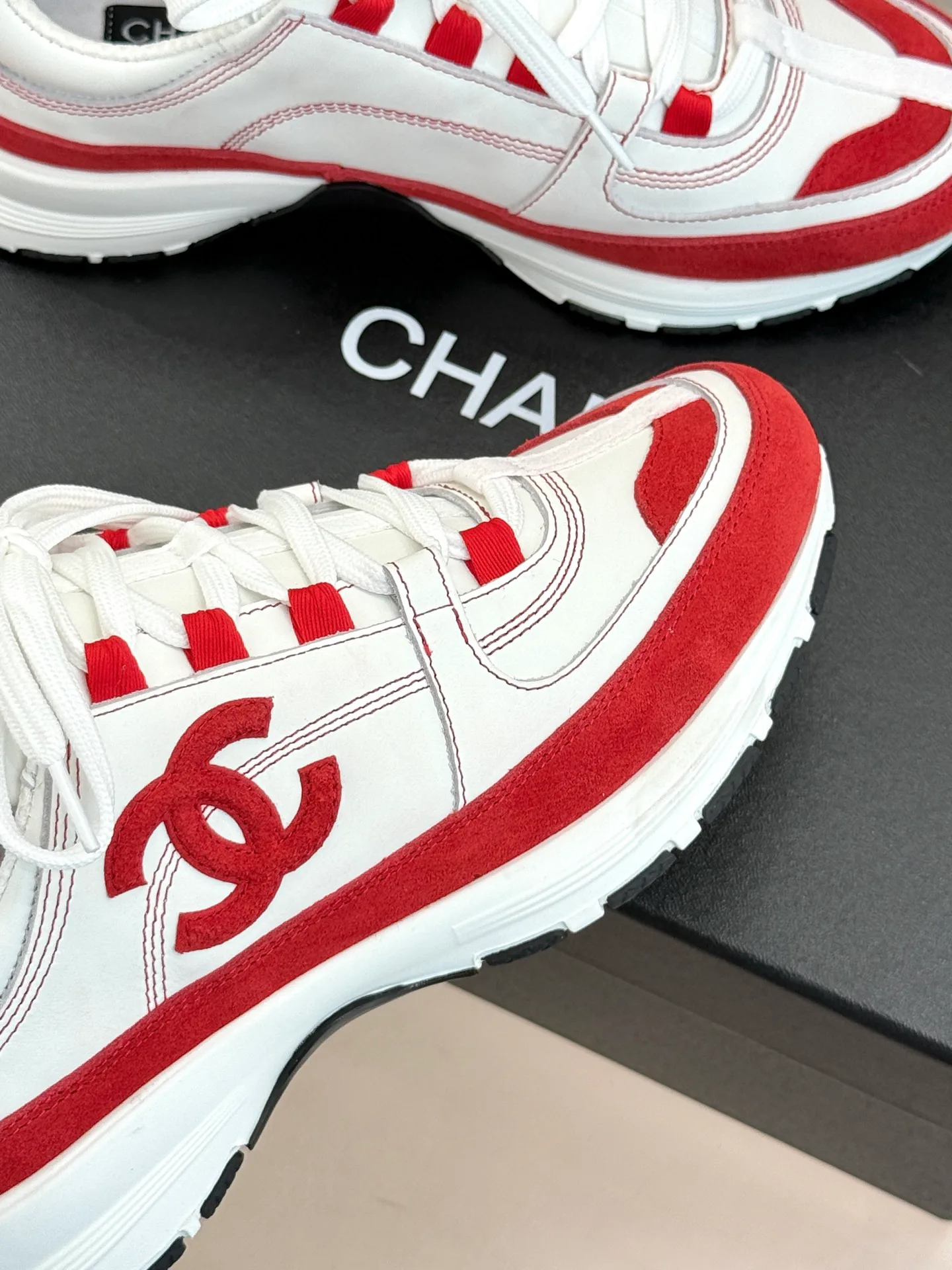 Кроссовки Женские Chanel 11394679