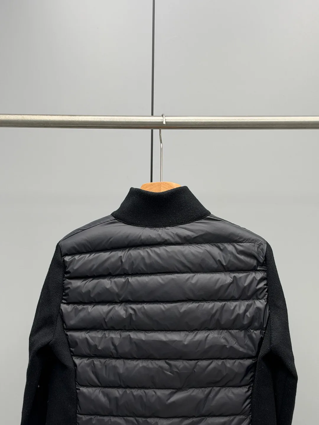 Куртки И Пуховики Женские Moncler 19070740