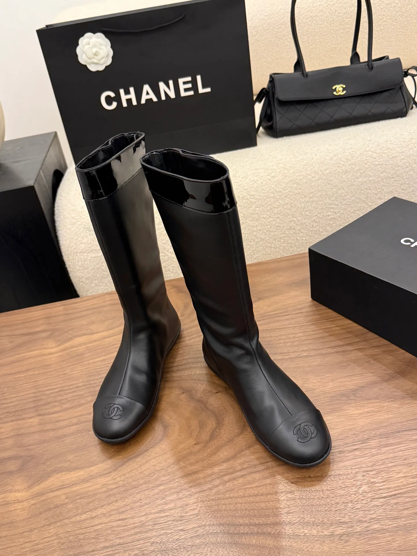 Сапоги Женские Chanel 18223563