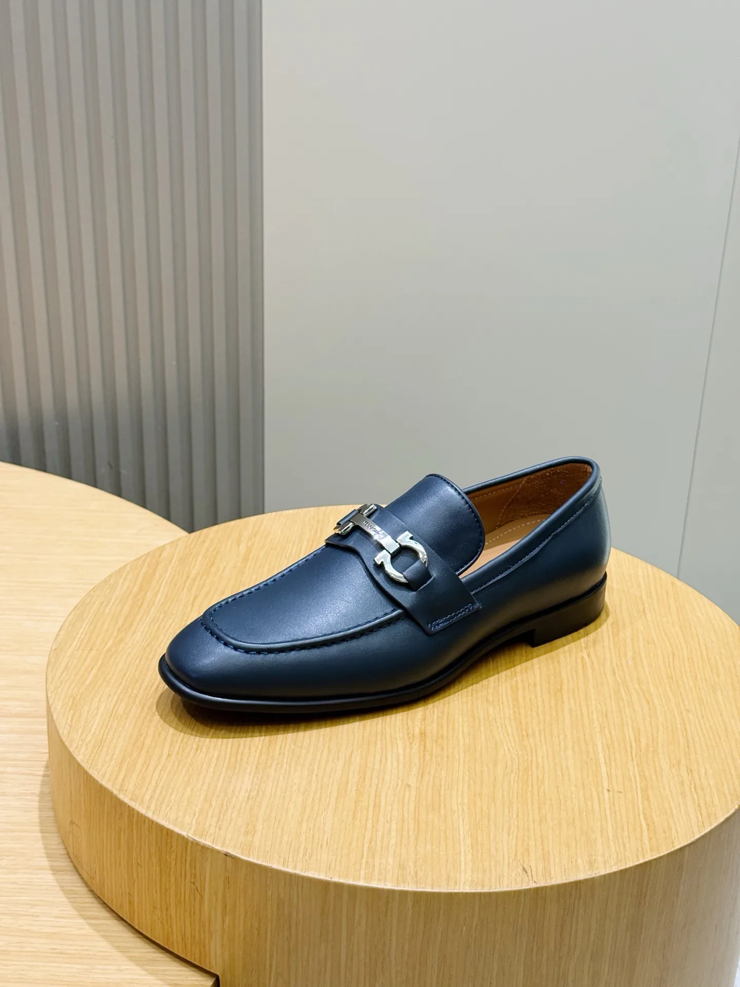 Лоферы И Туфли Мужские Salvatore Ferragamo 18101487