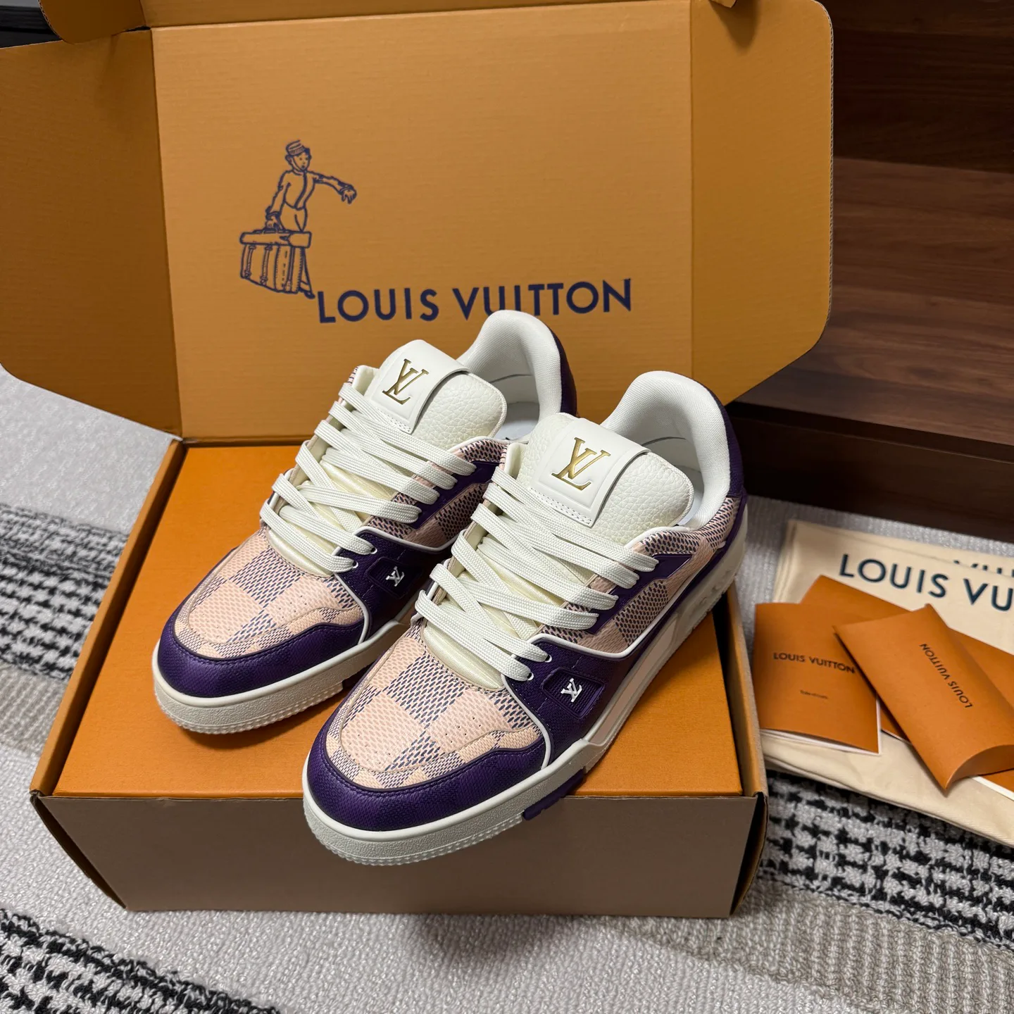 Кроссовки Женские Louis Vuitton 1546842