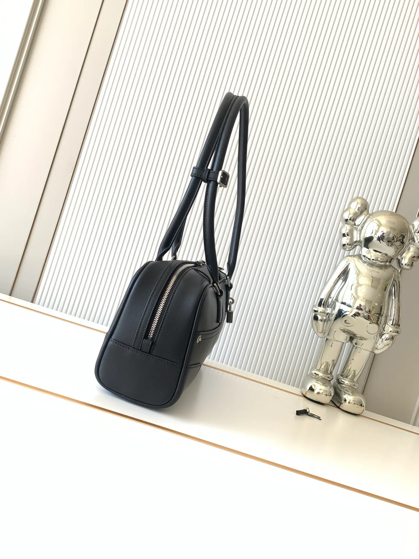 Классические Сумки Женские Loewe 11504281