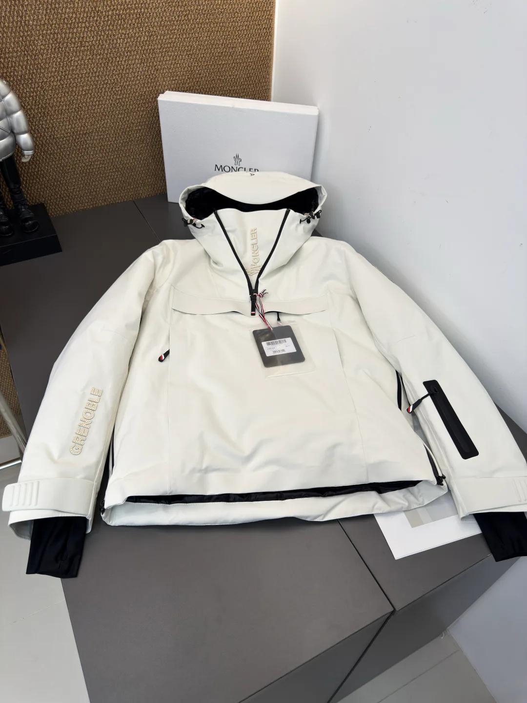 Куртки И Пуховики Женские Moncler 19580631