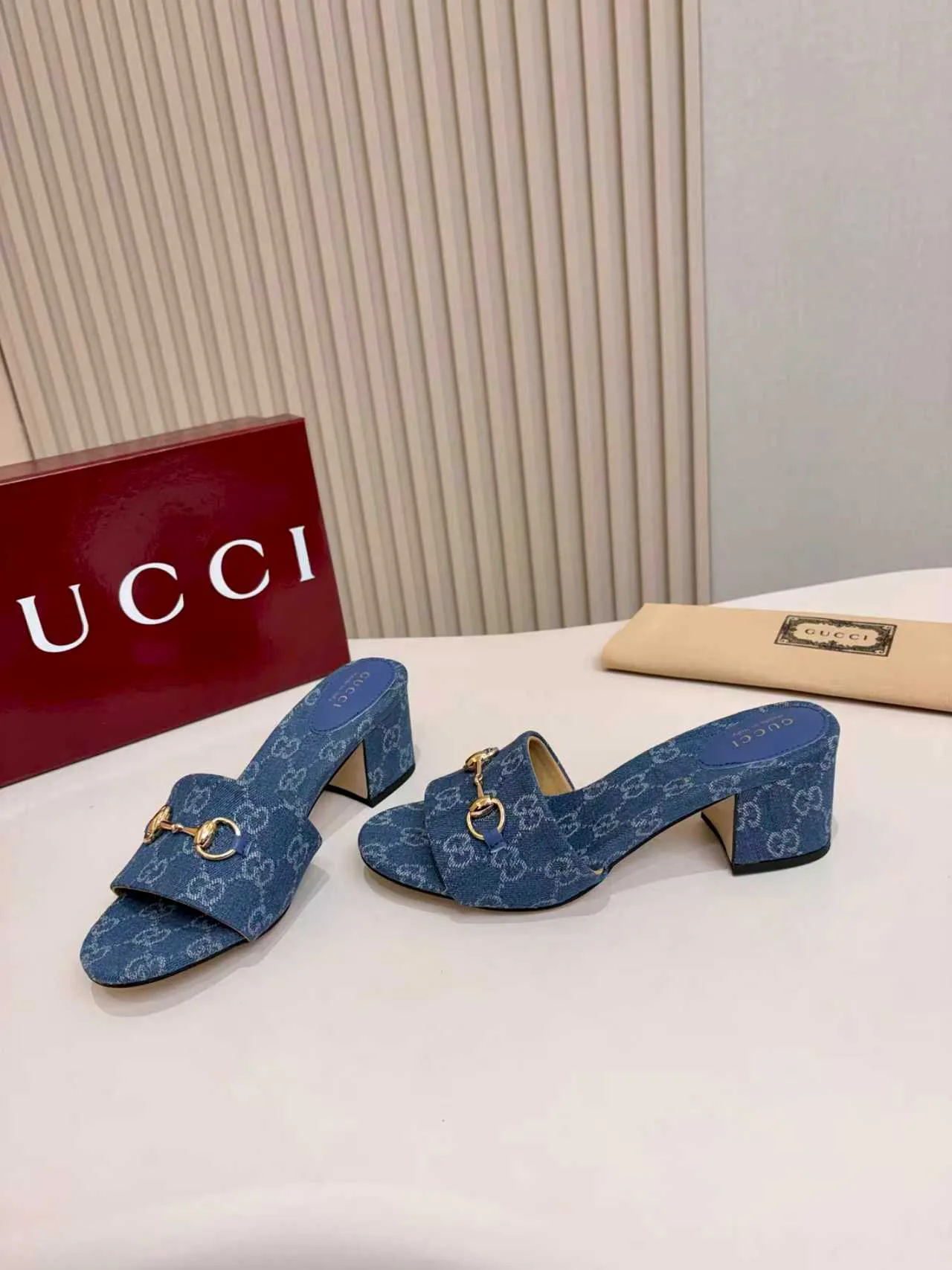 Сандалии Женские Gucci 11674214