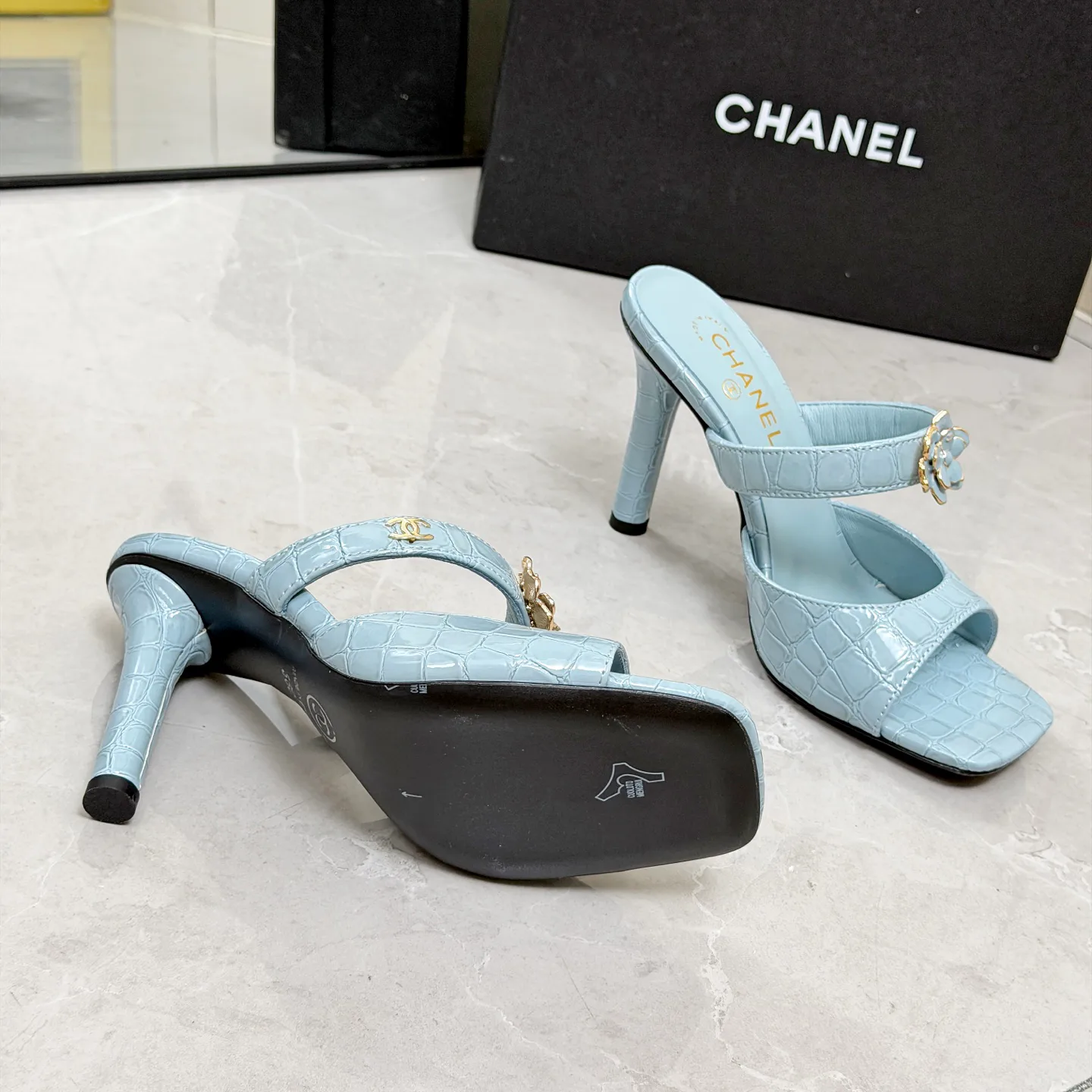 Босоножки Женские Chanel 17335032