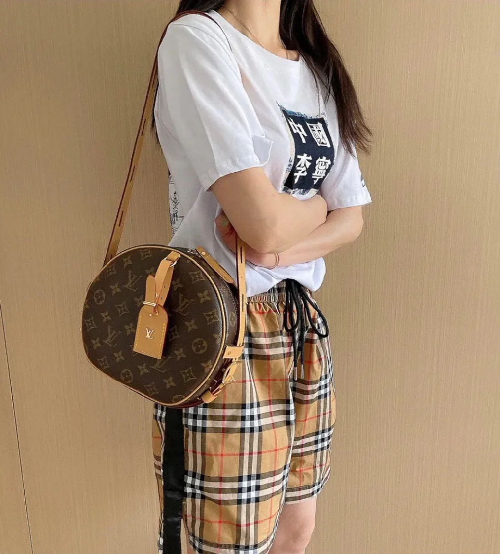 Шорты Женские Burberry 11358103