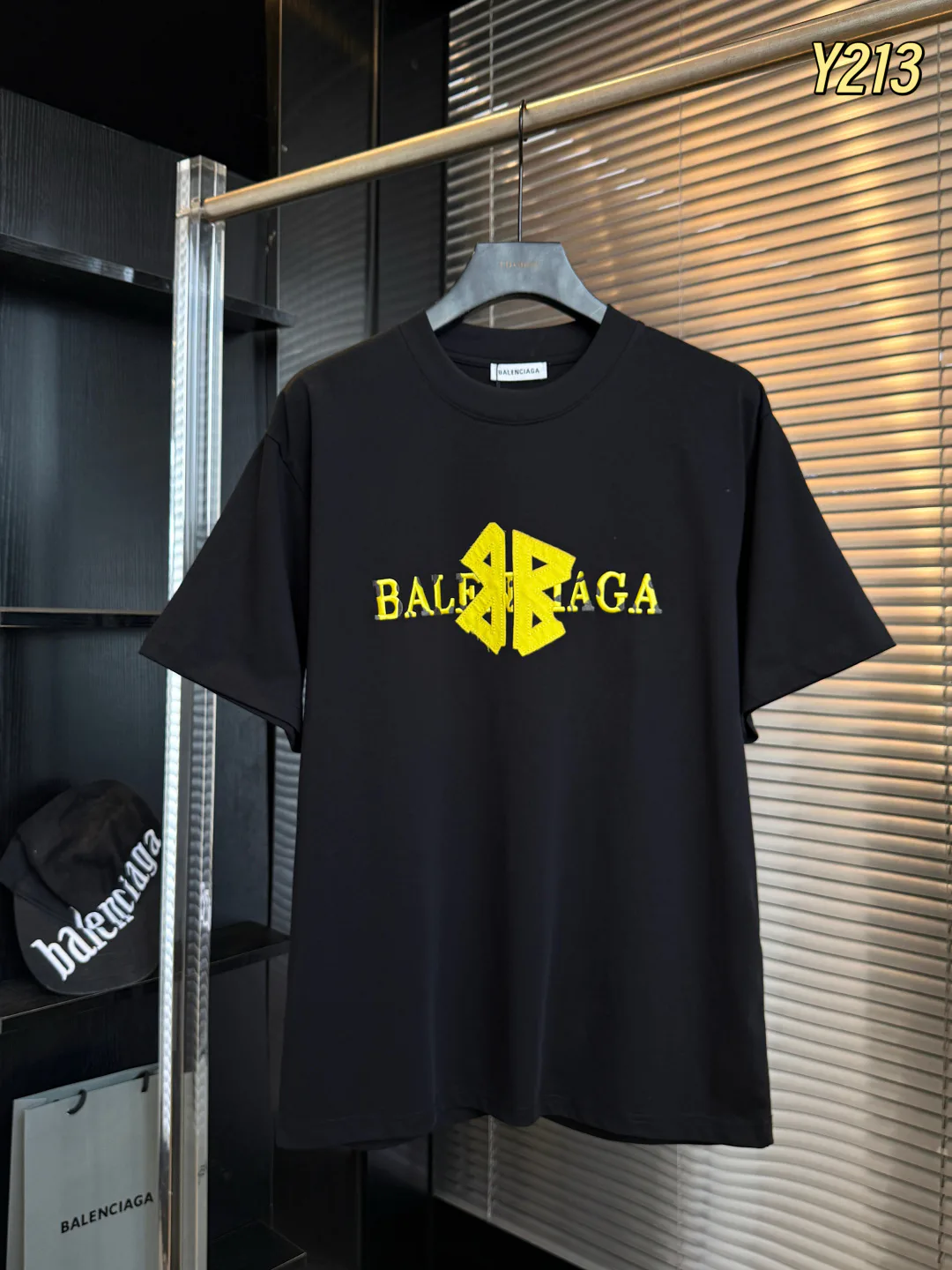 Футболки Женские Balenciaga 741957