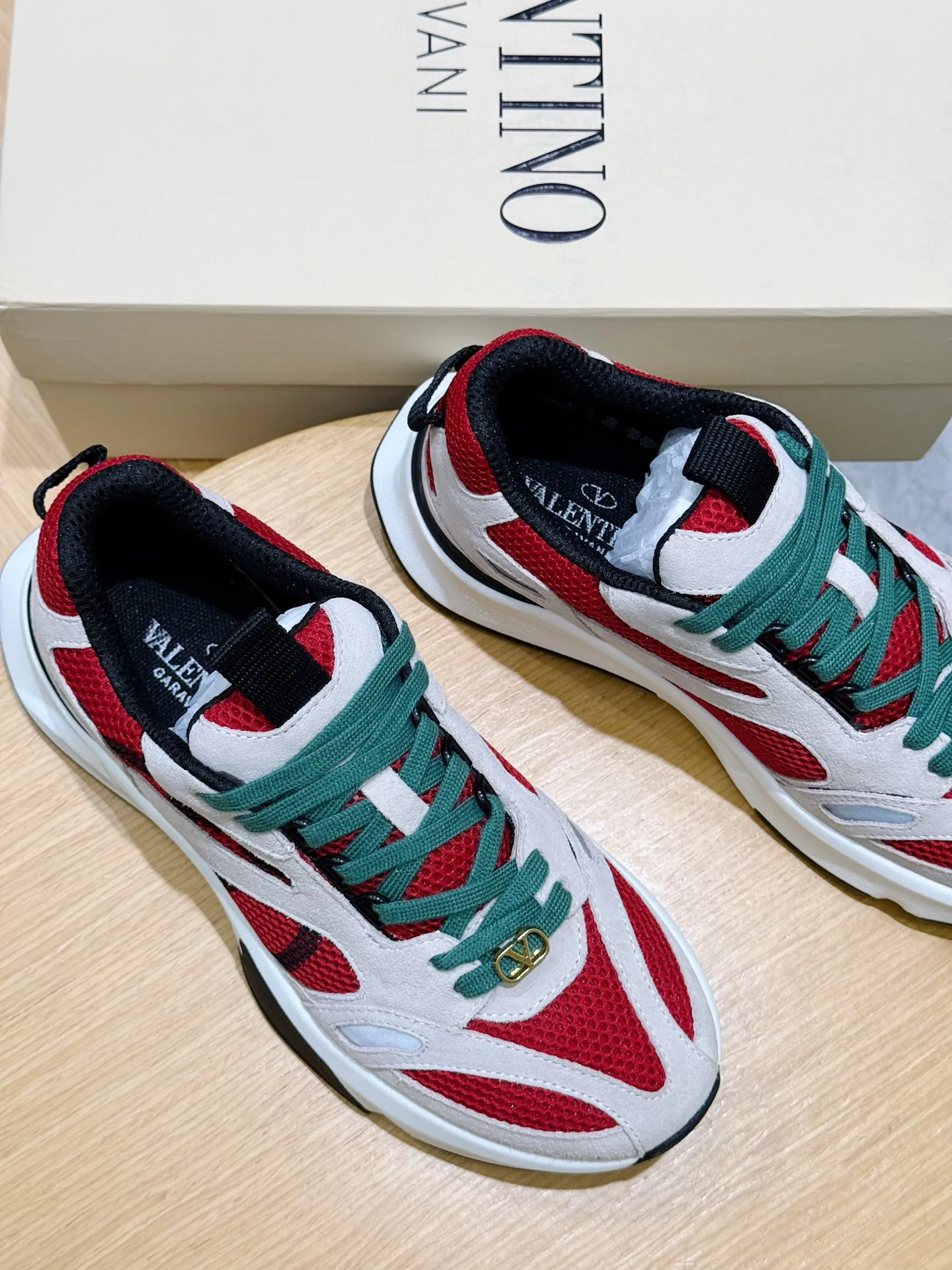 Кроссовки Мужские Valentino 18101557