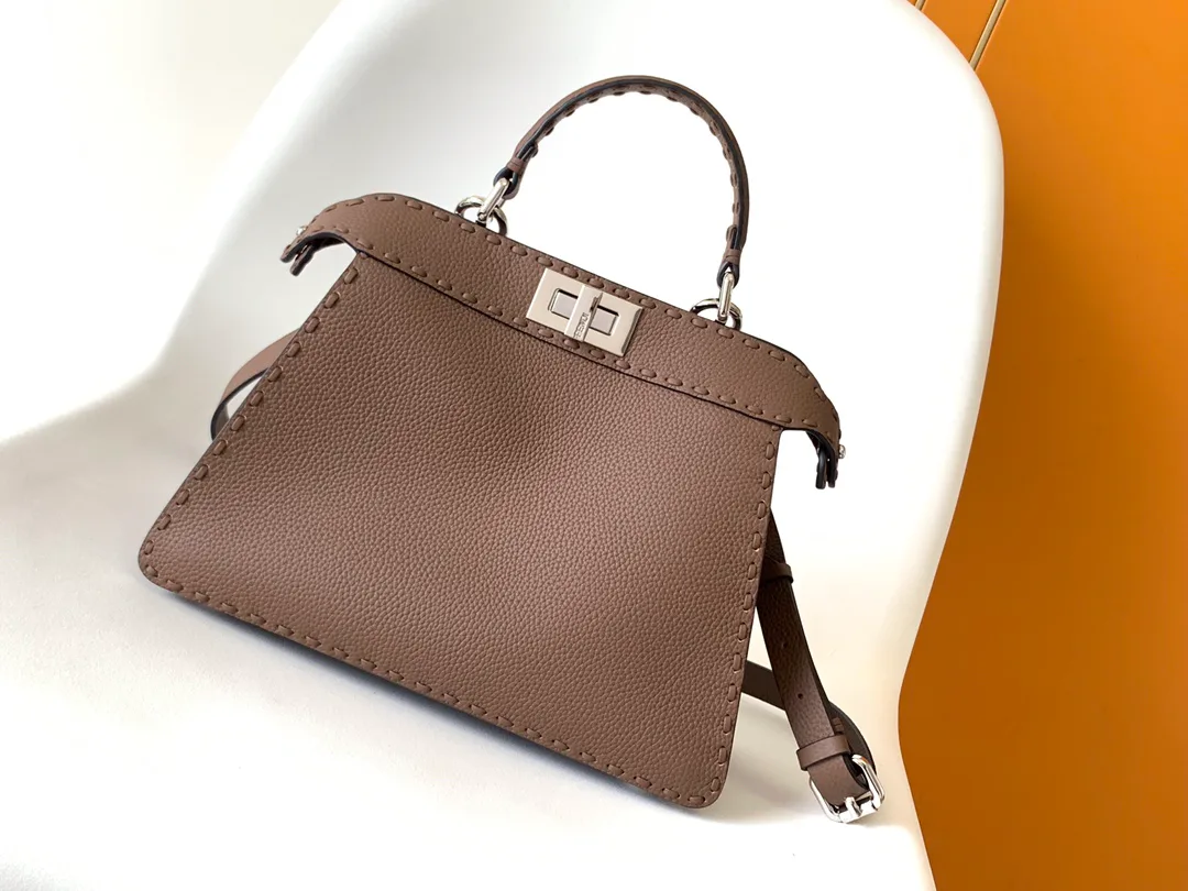 Классические Сумки Женские Fendi 11671436