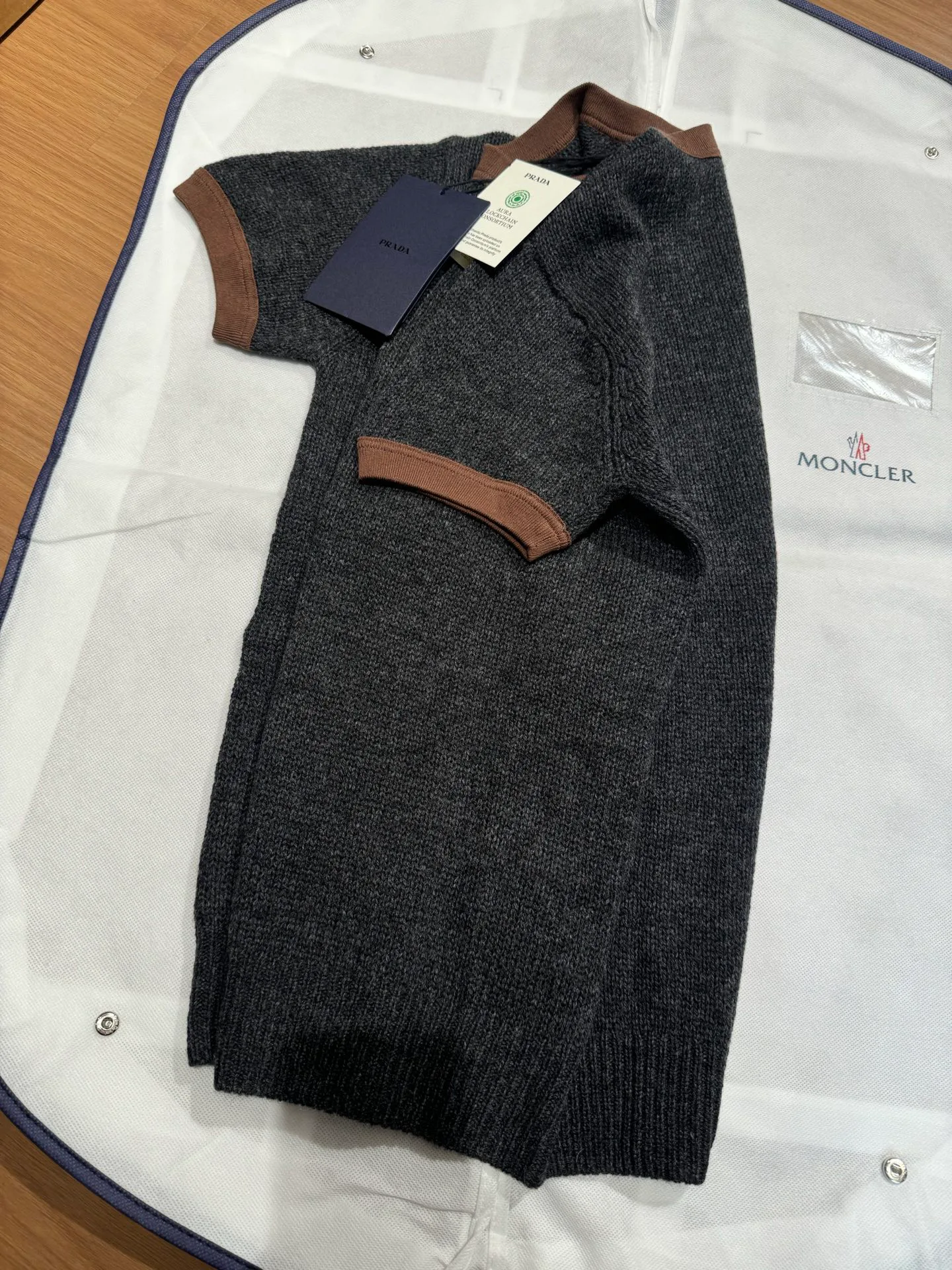 Топы Женские Prada 9812650