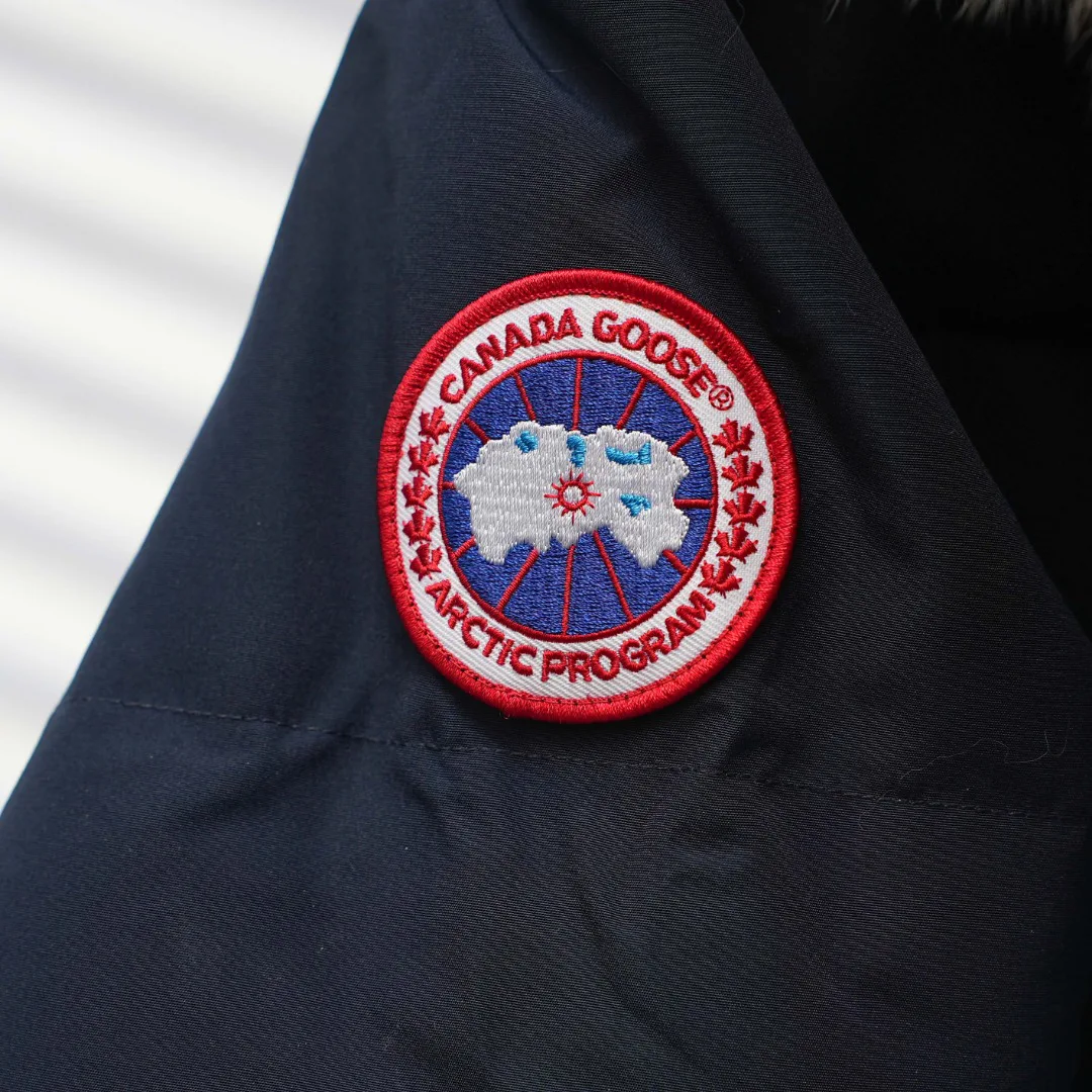 Куртки И Пуховики Женские Canada Goose 1188589