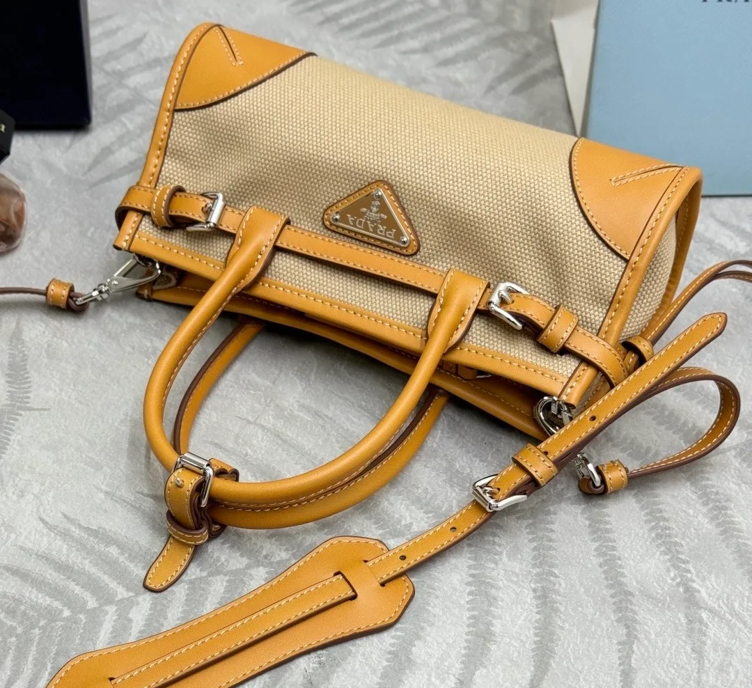 Классические Сумки Женские Prada 13223416