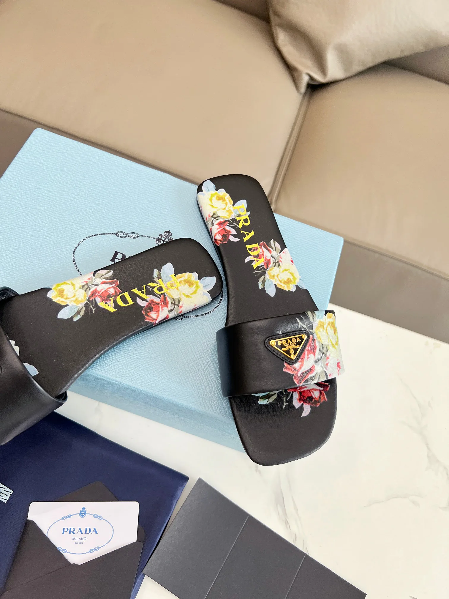 Босоножки Женские Prada 11386464
