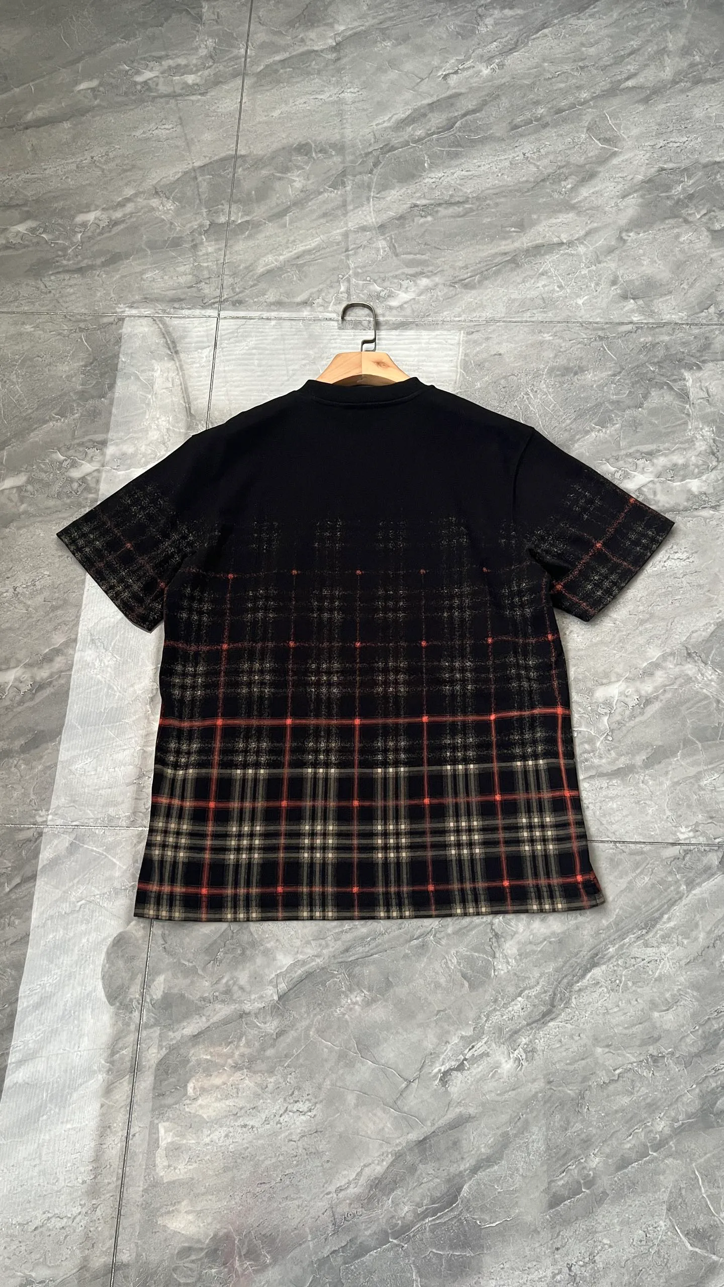 Футболки Женские Balenciaga 12039183