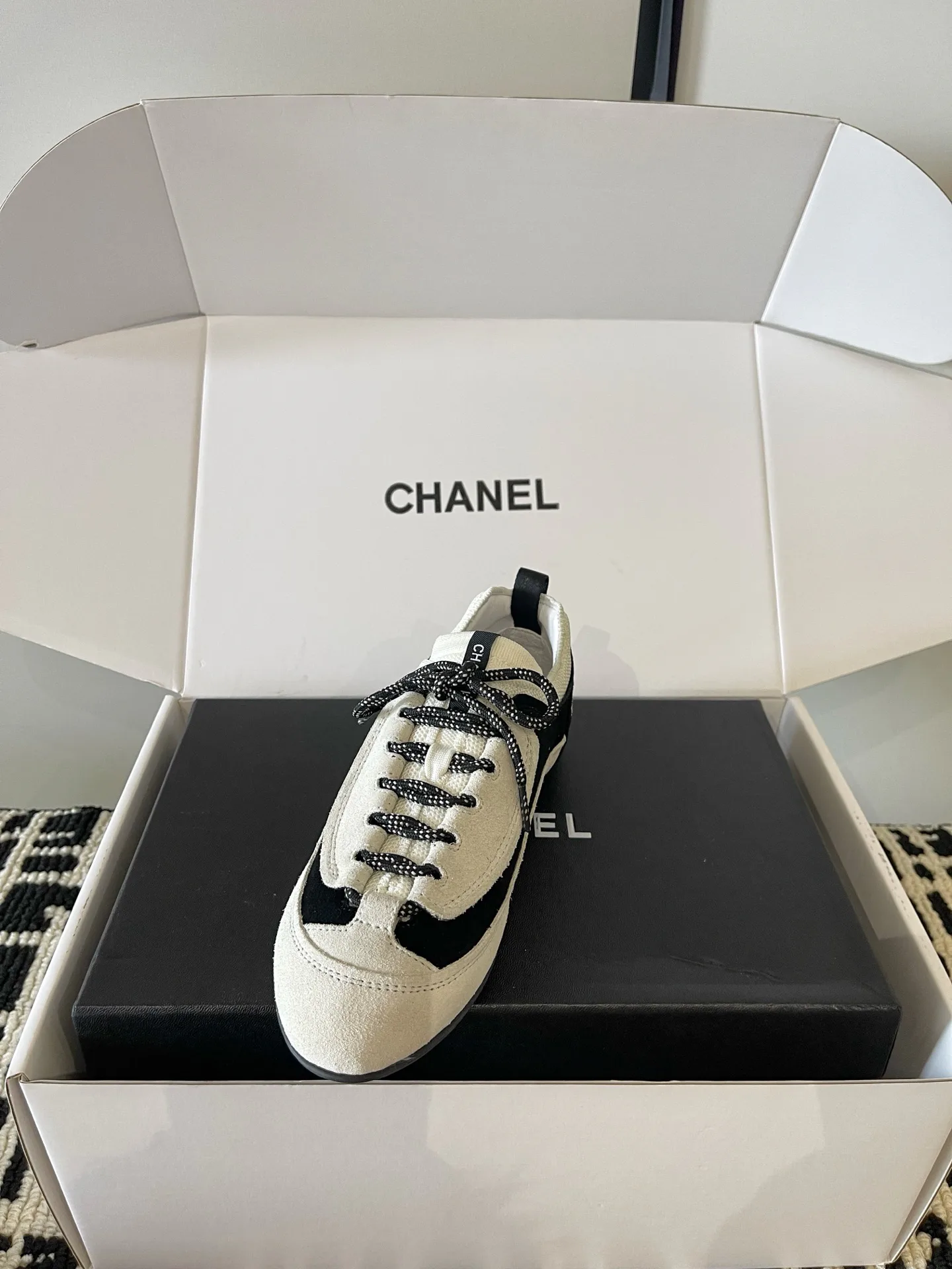 Кроссовки Женские Chanel 18919178