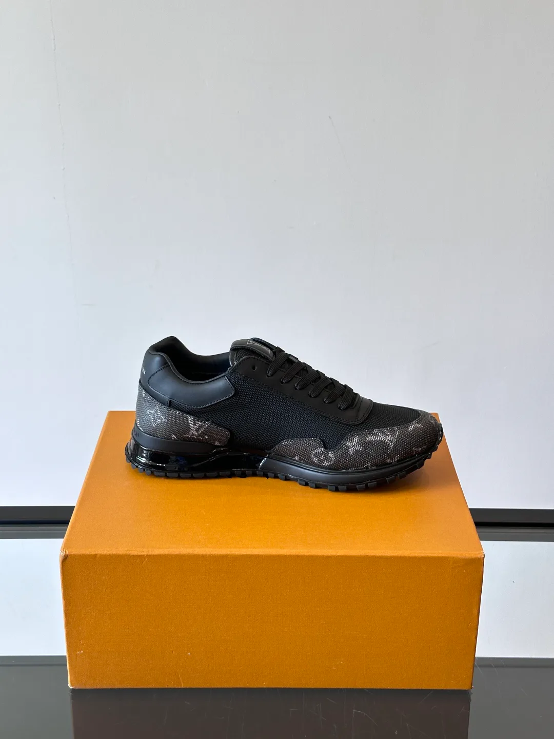 Кроссовки Мужские Louis Vuitton 1142163